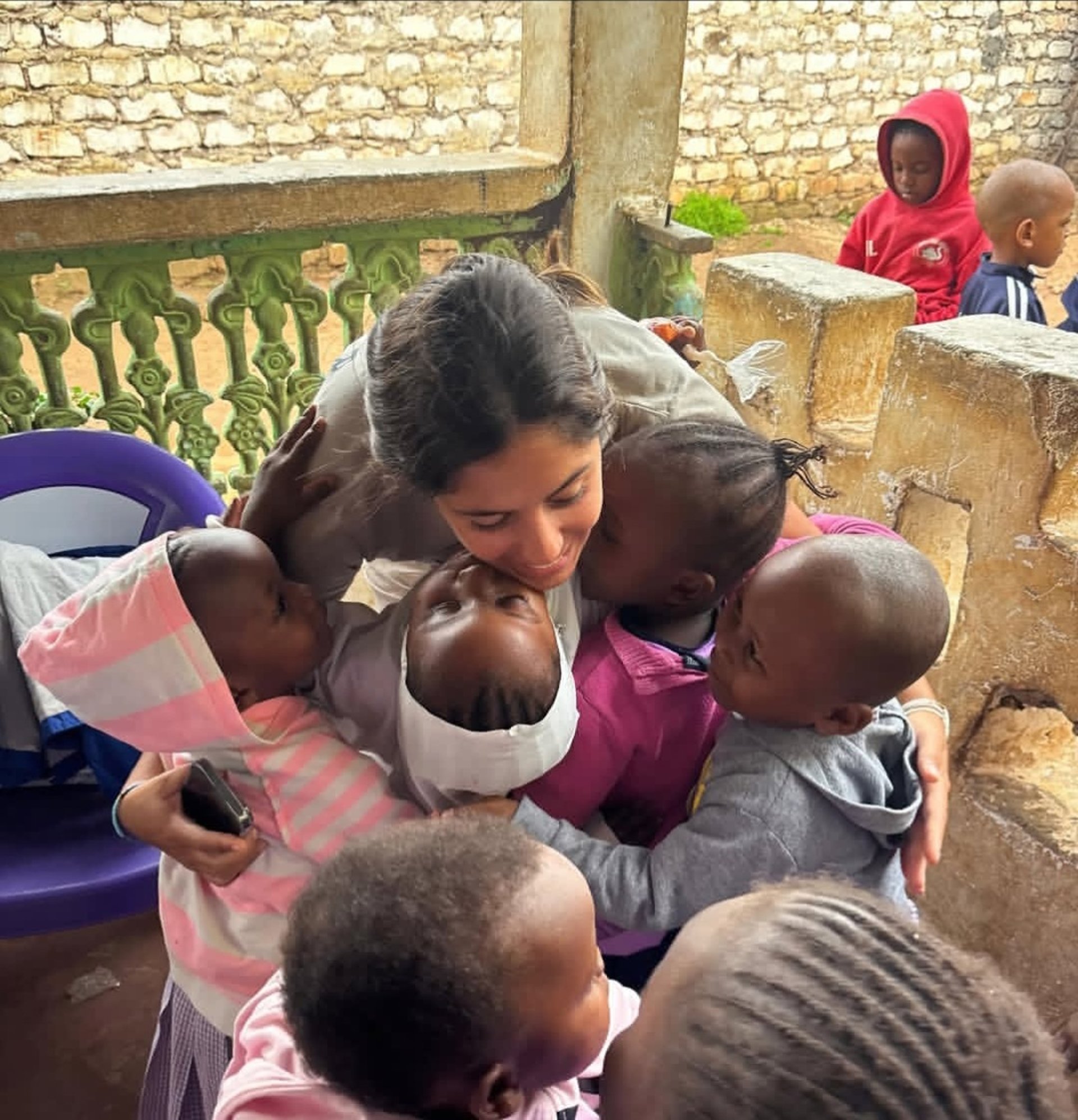 black and white bed linen