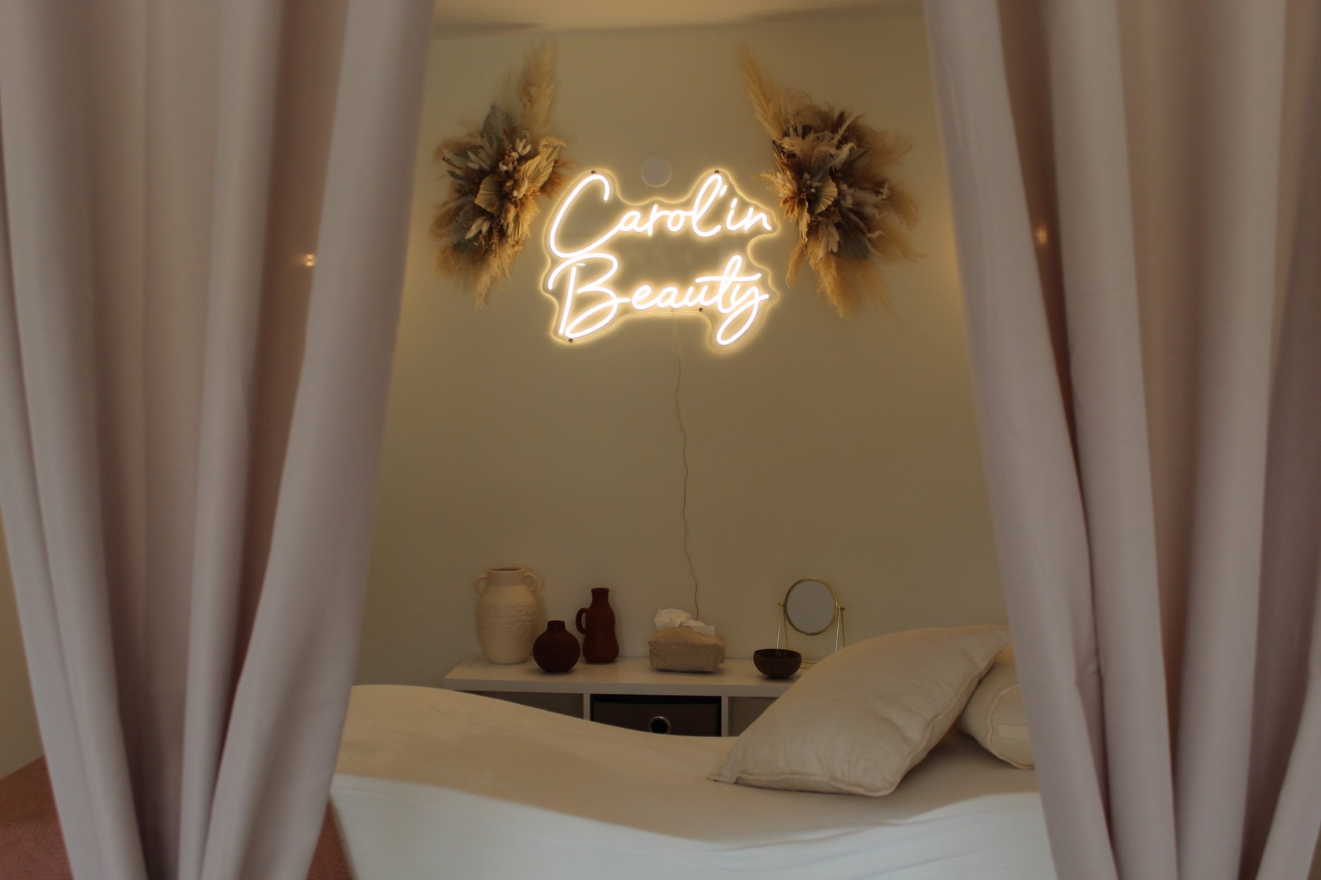 black and brown leather padded tub sofa