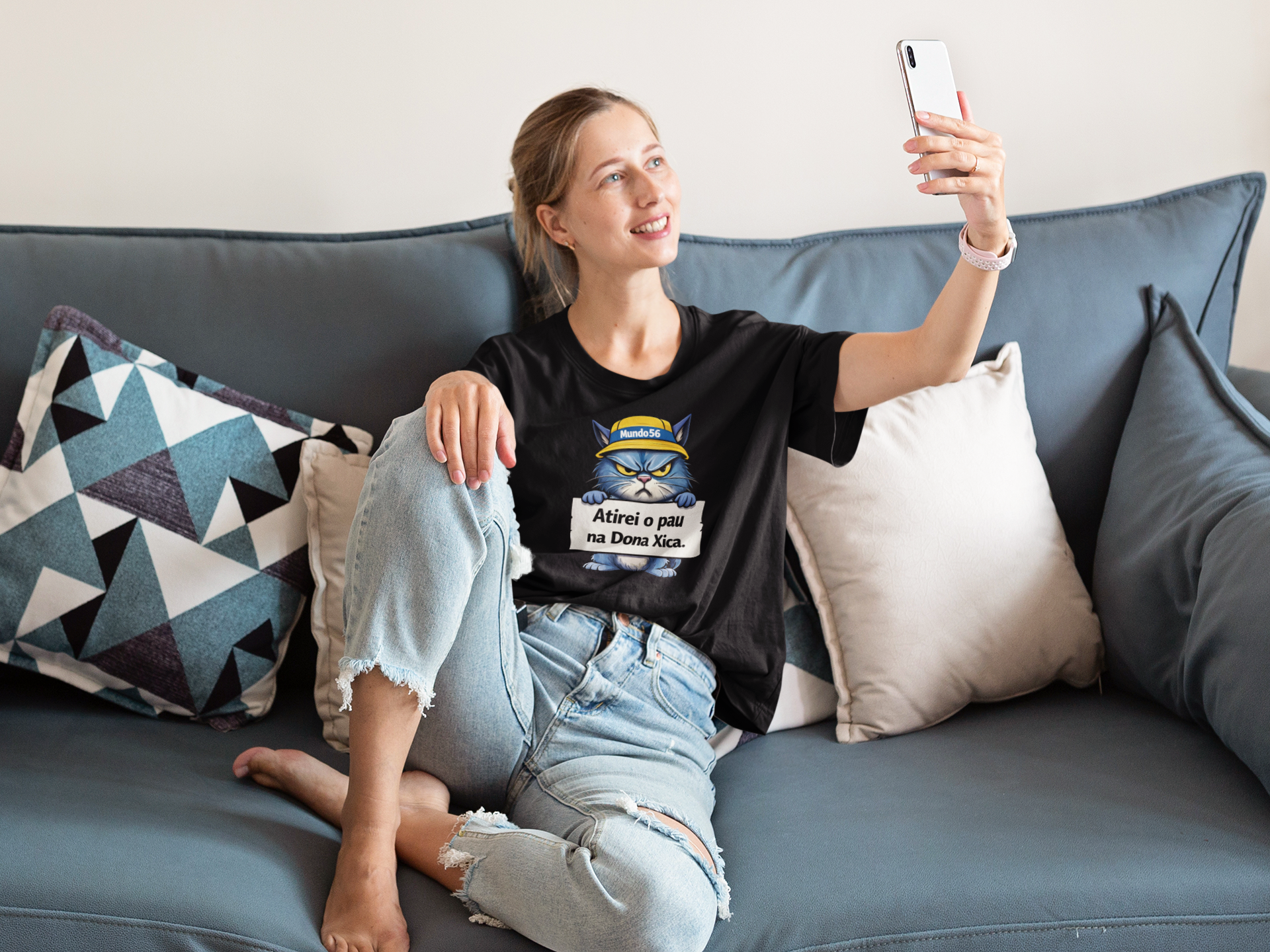 gray computer monitor