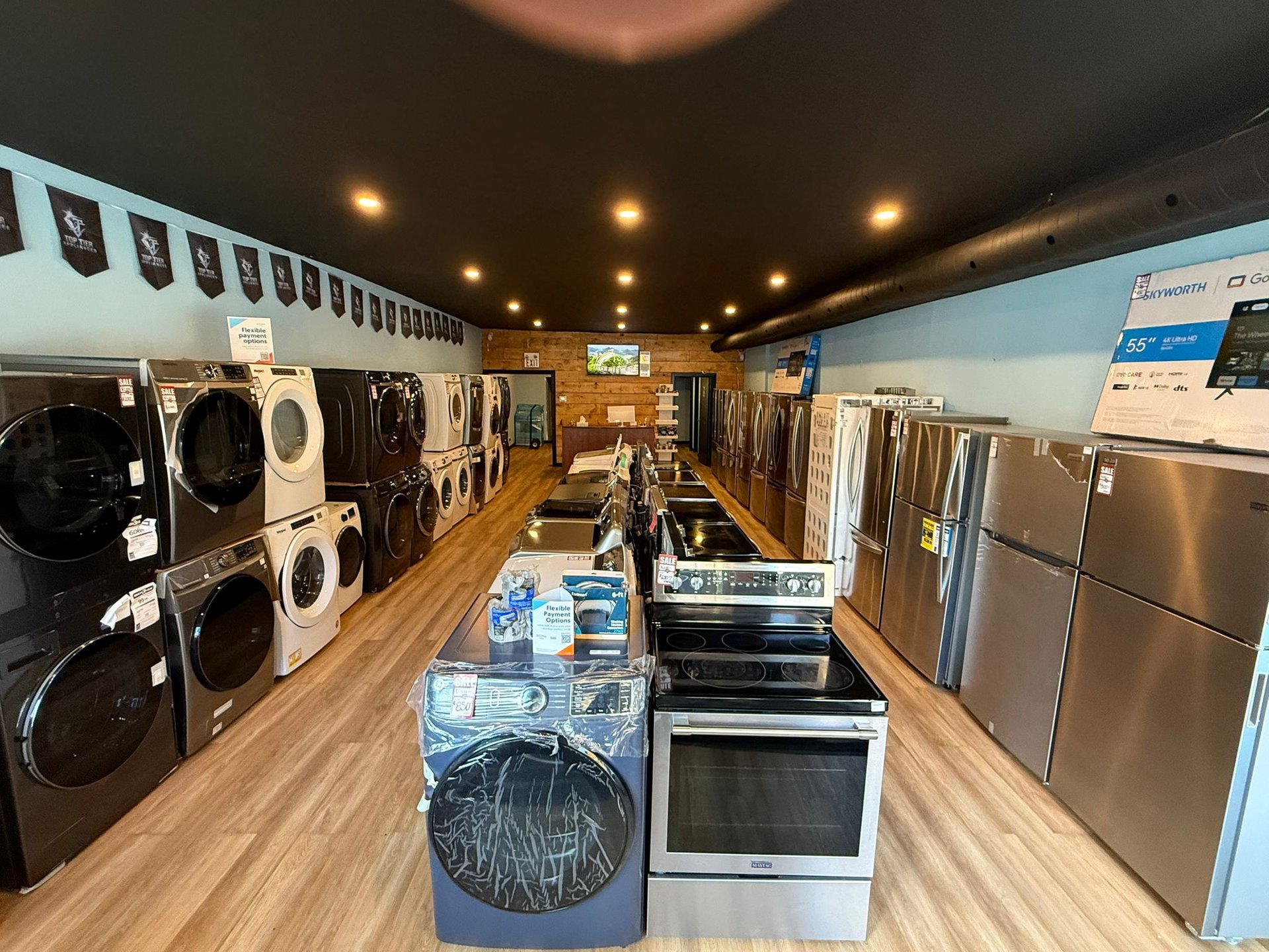 black and white bed linen