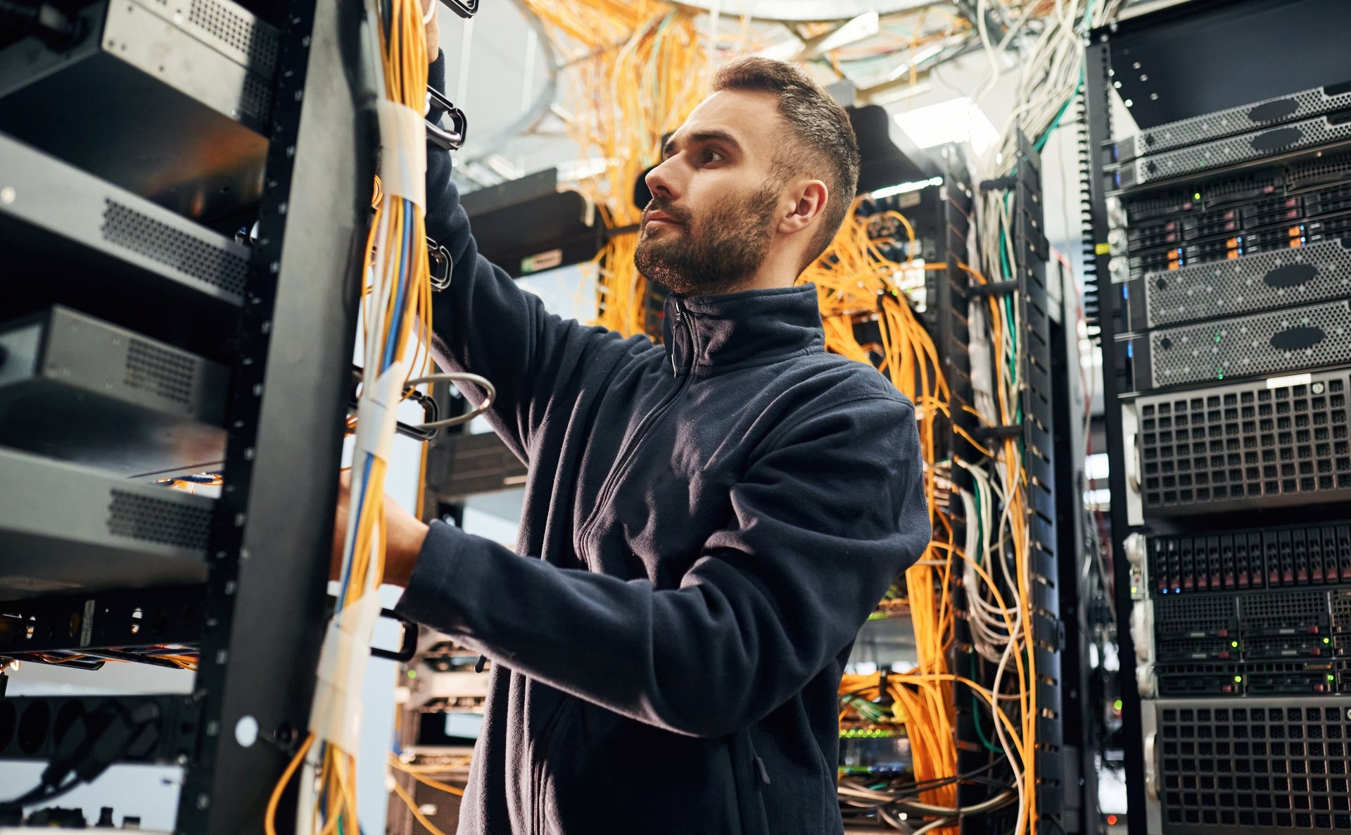 black and white bed linen