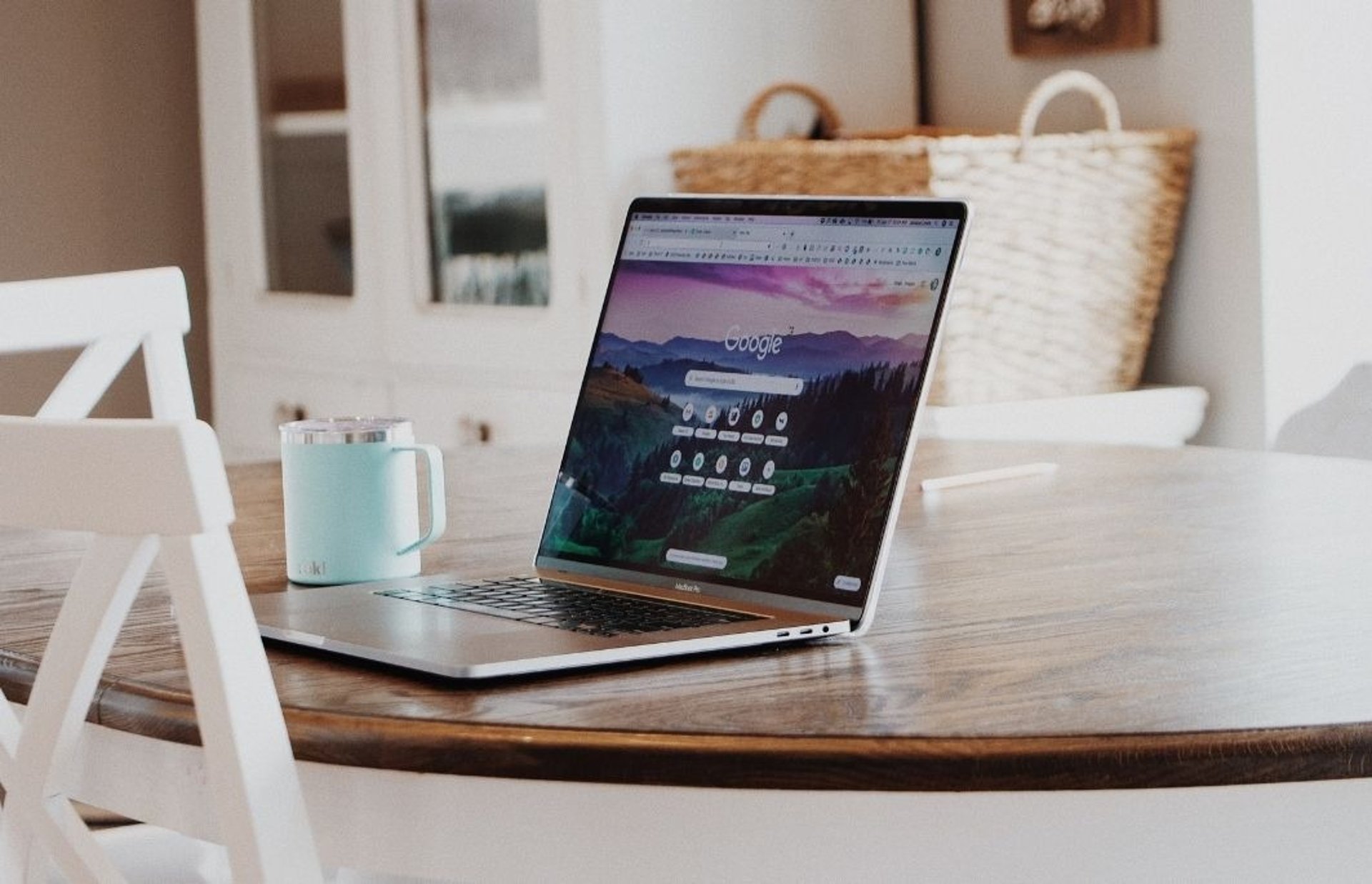 black and white bed linen