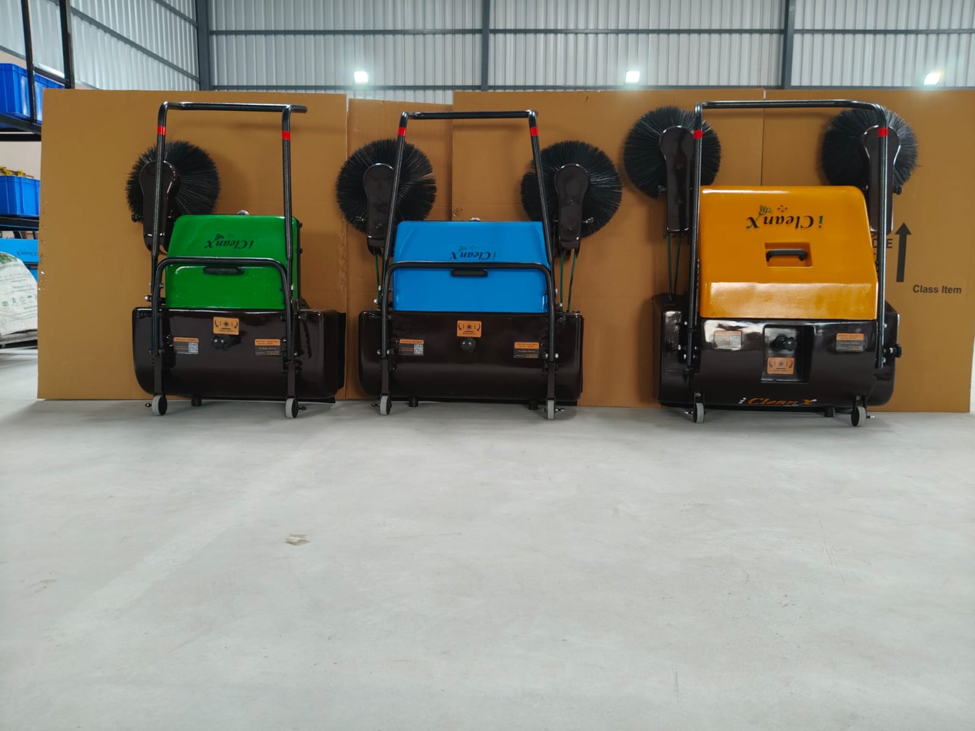 gray computer monitor