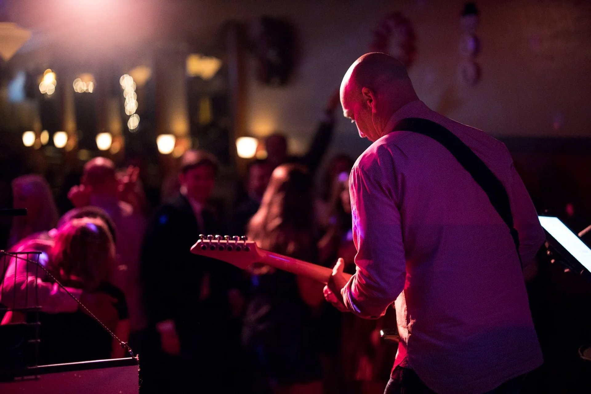 black and white bed linen