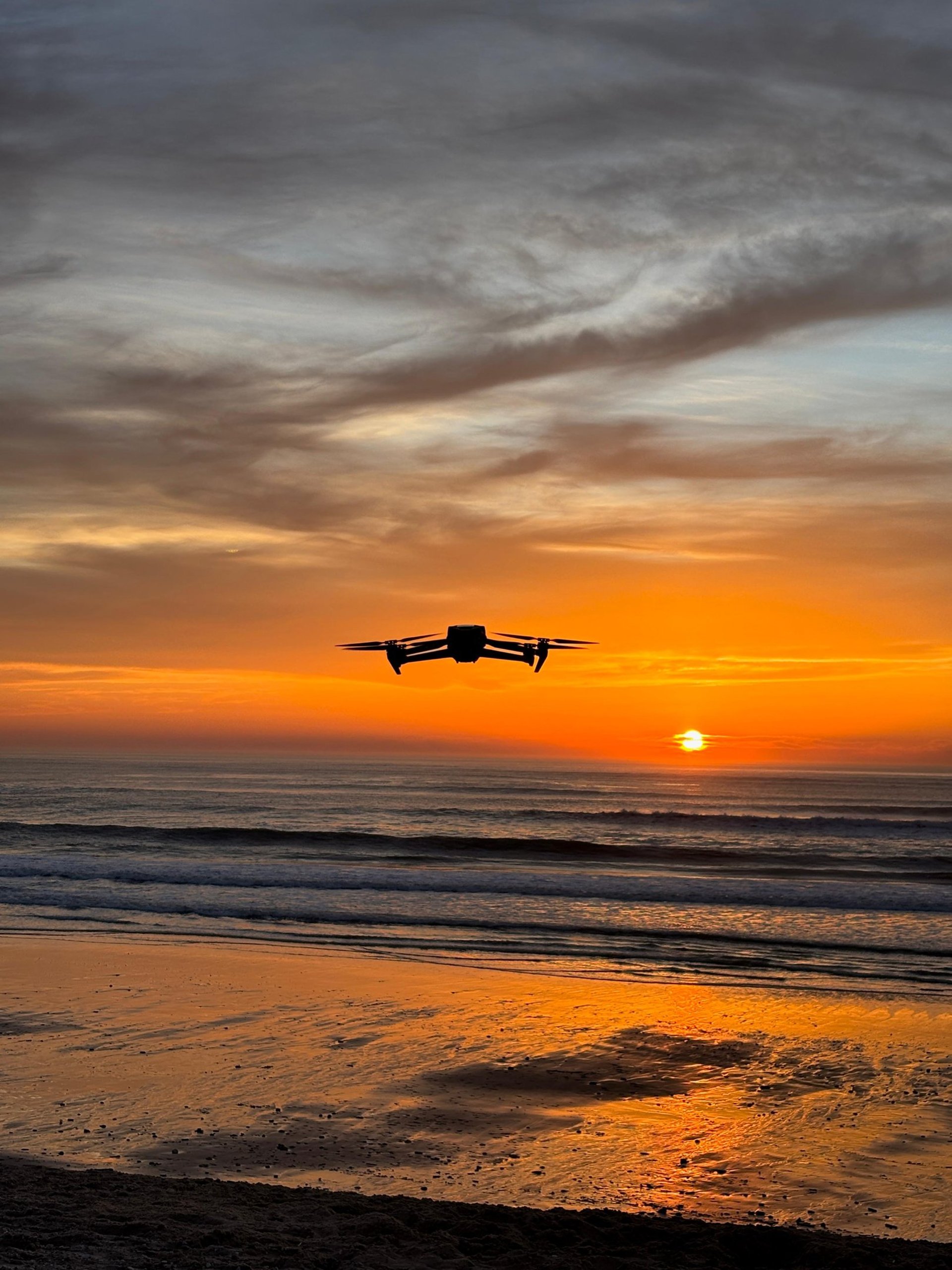gray computer monitor