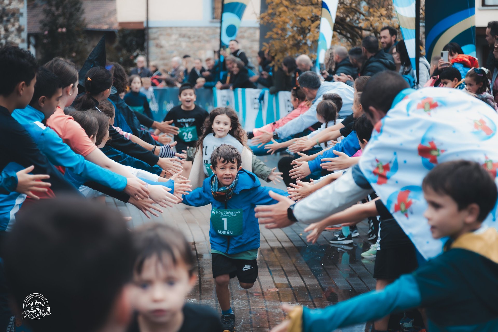 an abstract photo of a curved building with a blue sky in the background