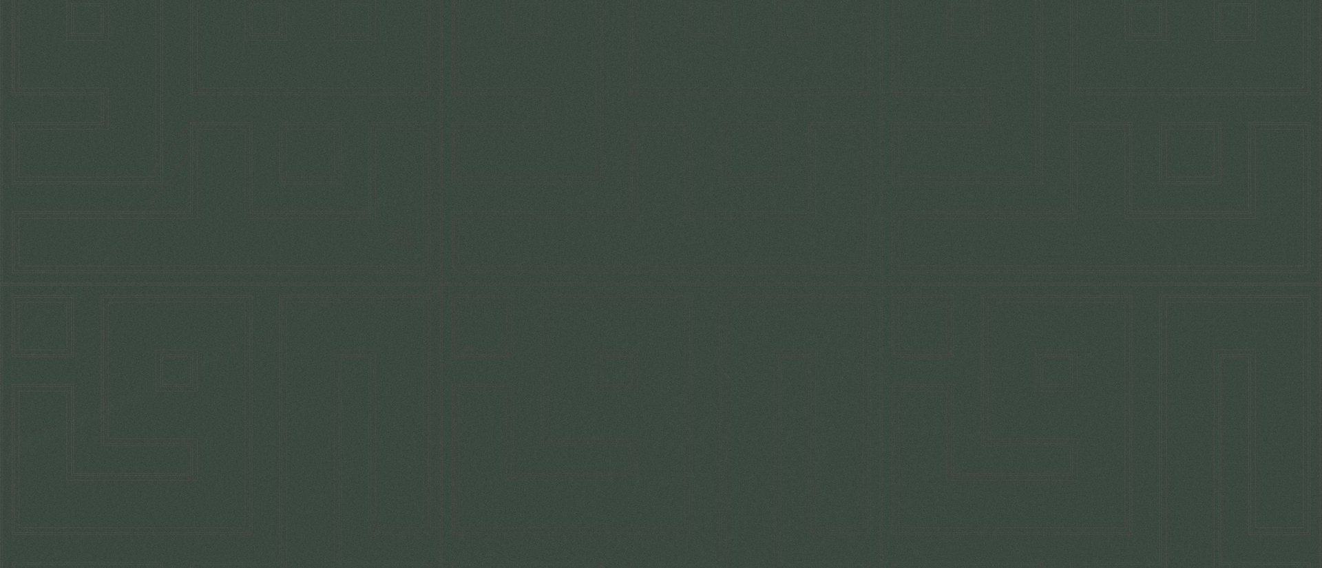 selective focus photography of chess pieces