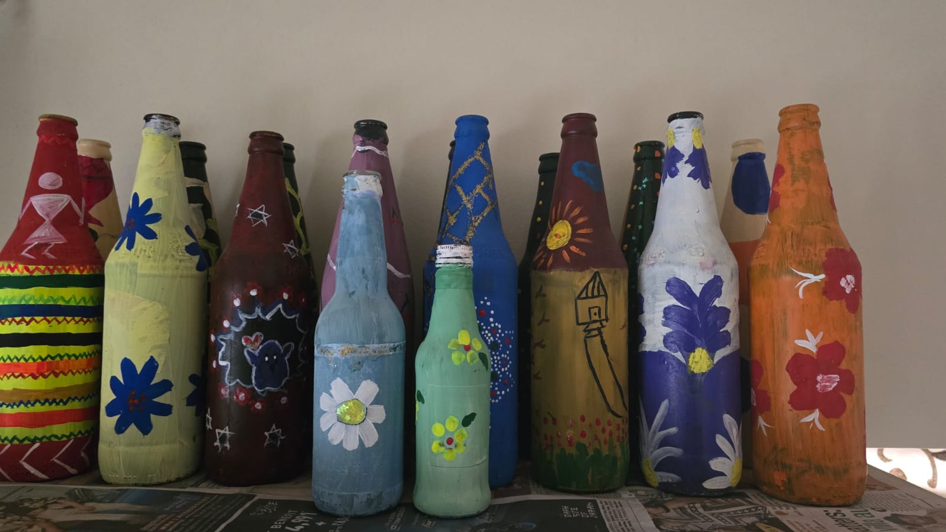 black and white bed linen