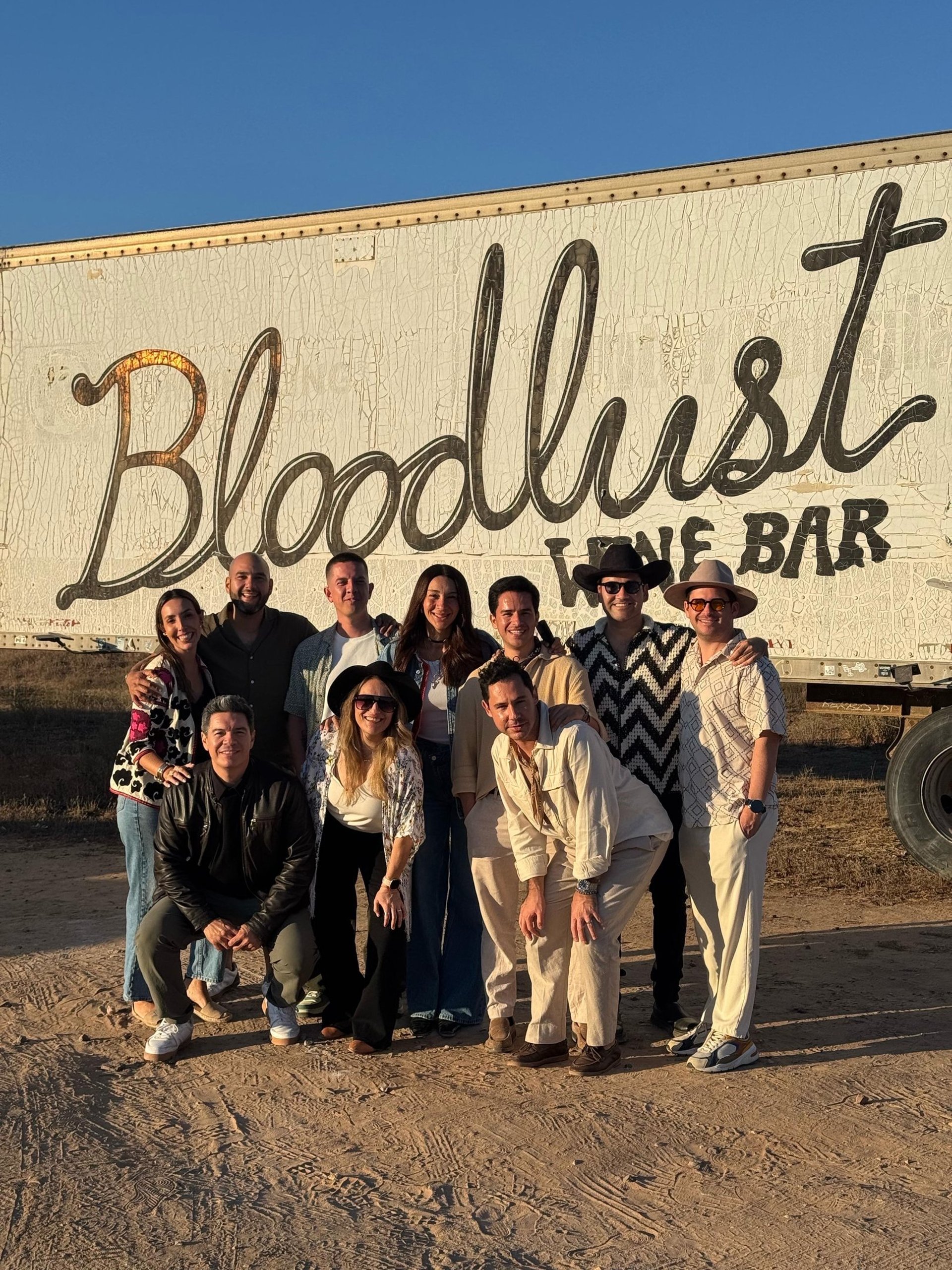 gray computer monitor