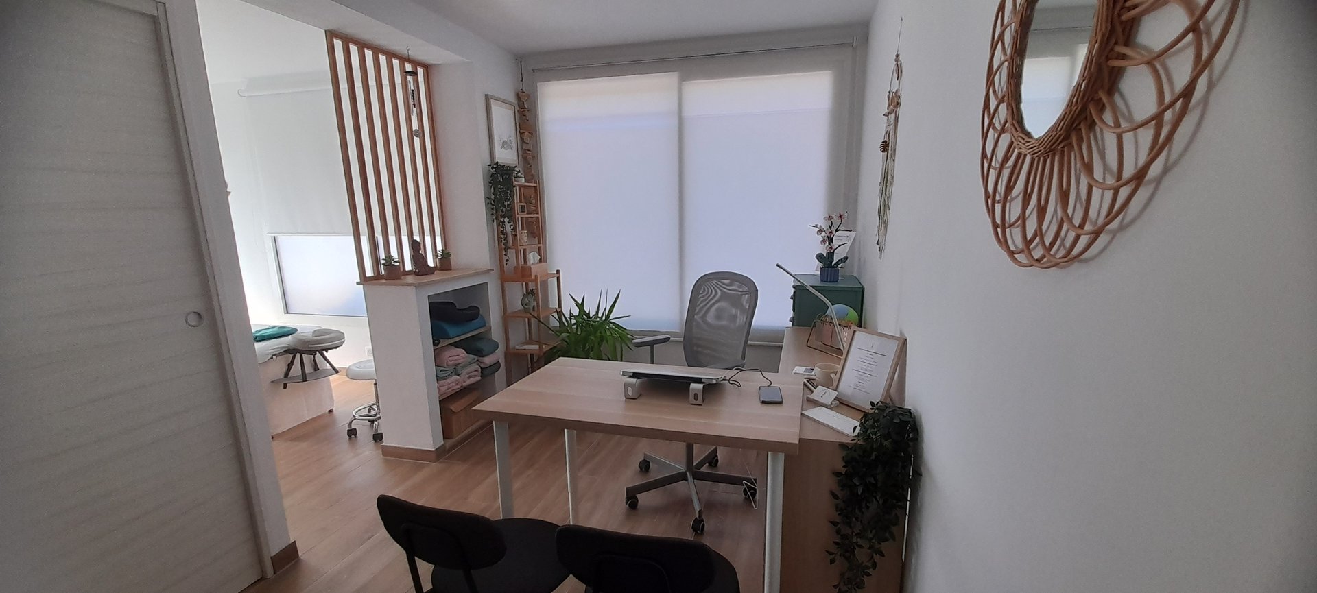 black and white bed linen