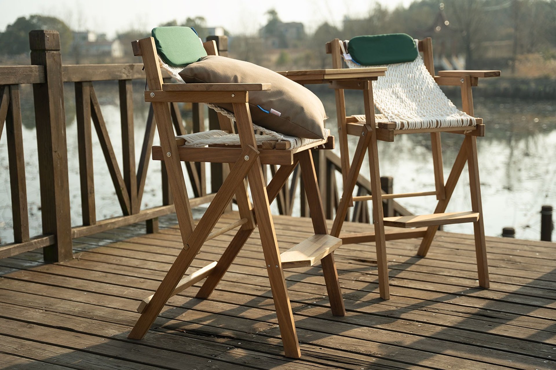 an abstract photo of a curved building with a blue sky in the background