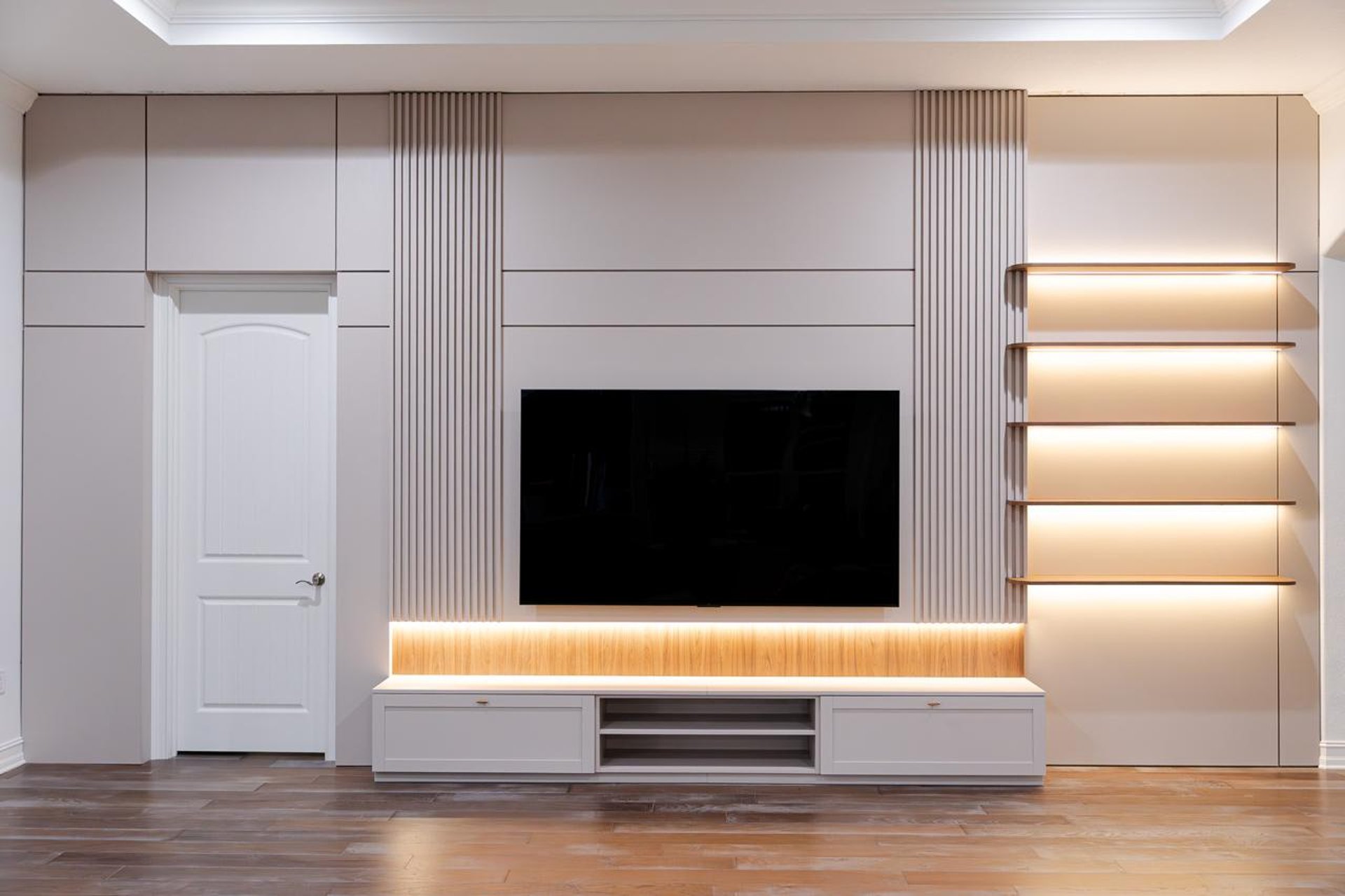 black and white bed linen