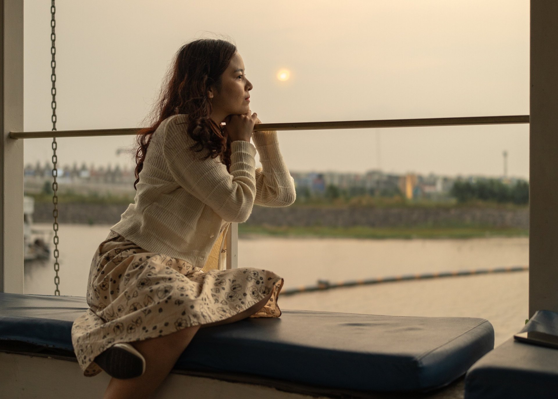 black and white bed linen