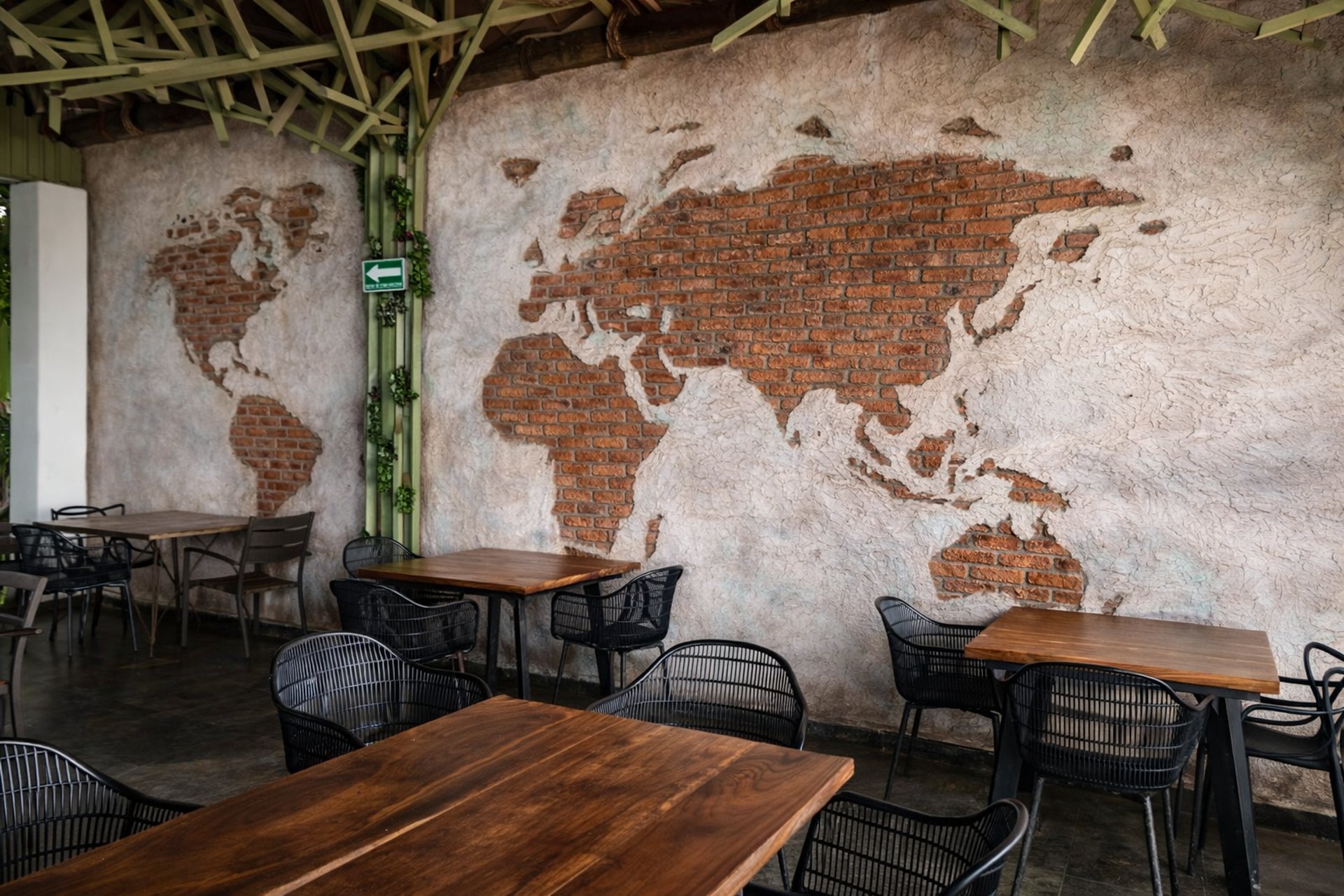 black and white bed linen