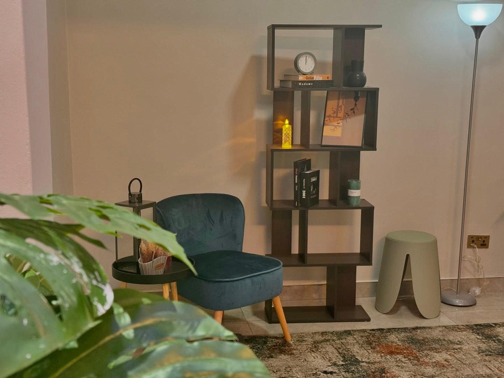 black and white bed linen