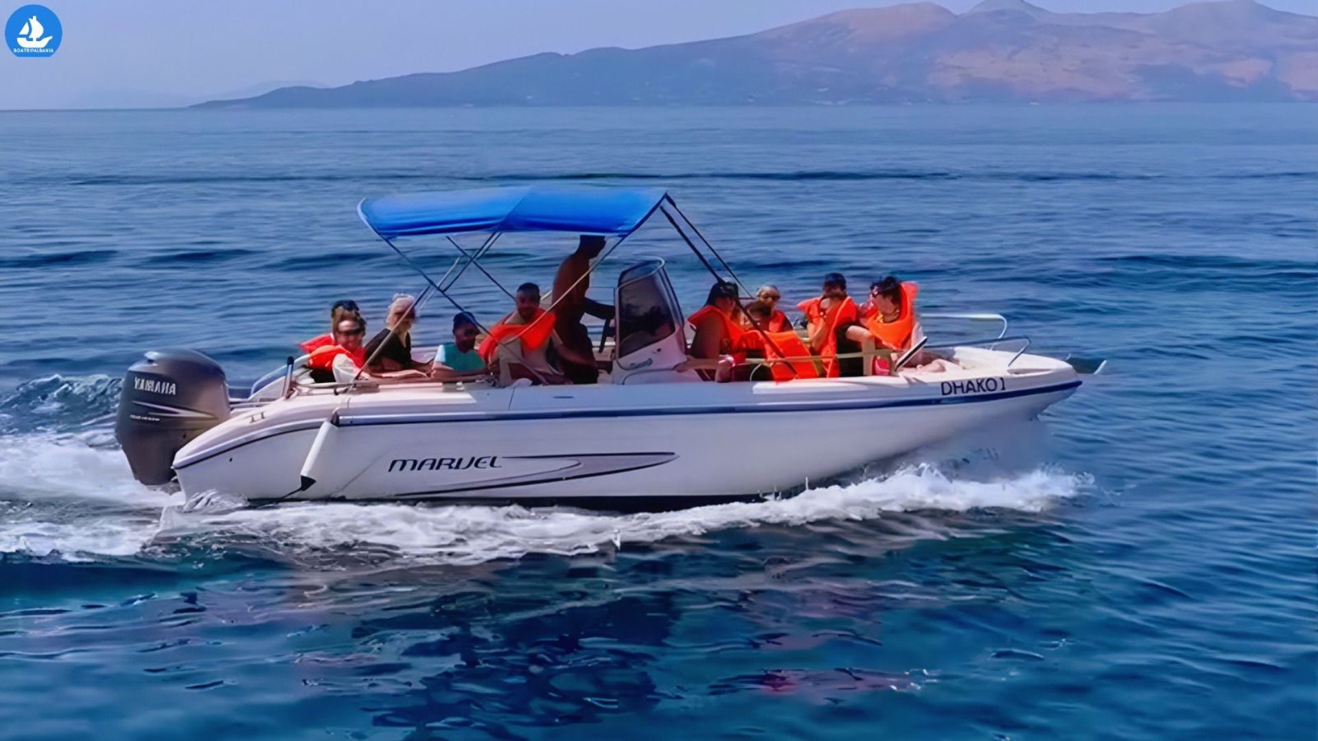 gray computer monitor