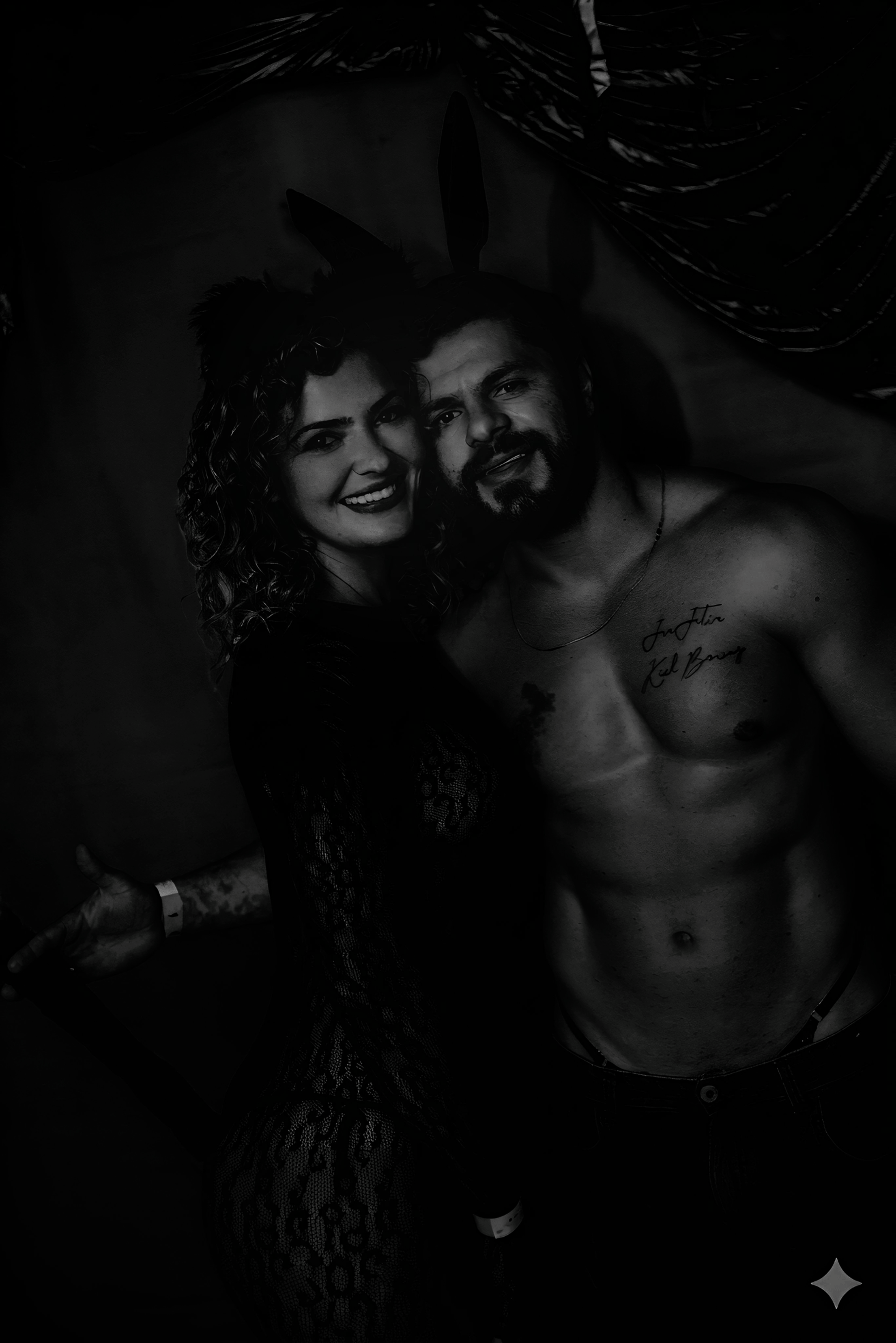 black and white bed linen