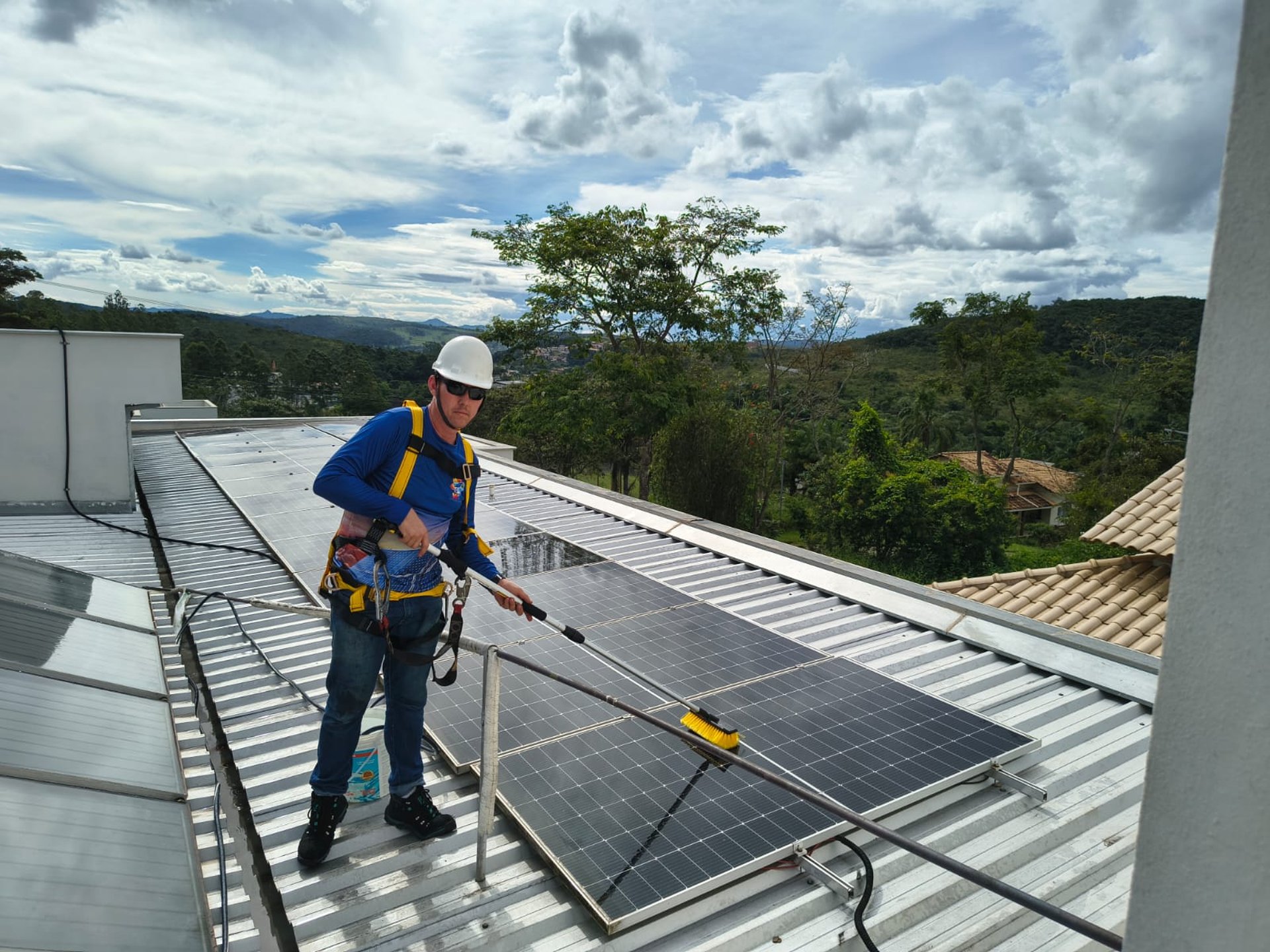 black and white bed linen