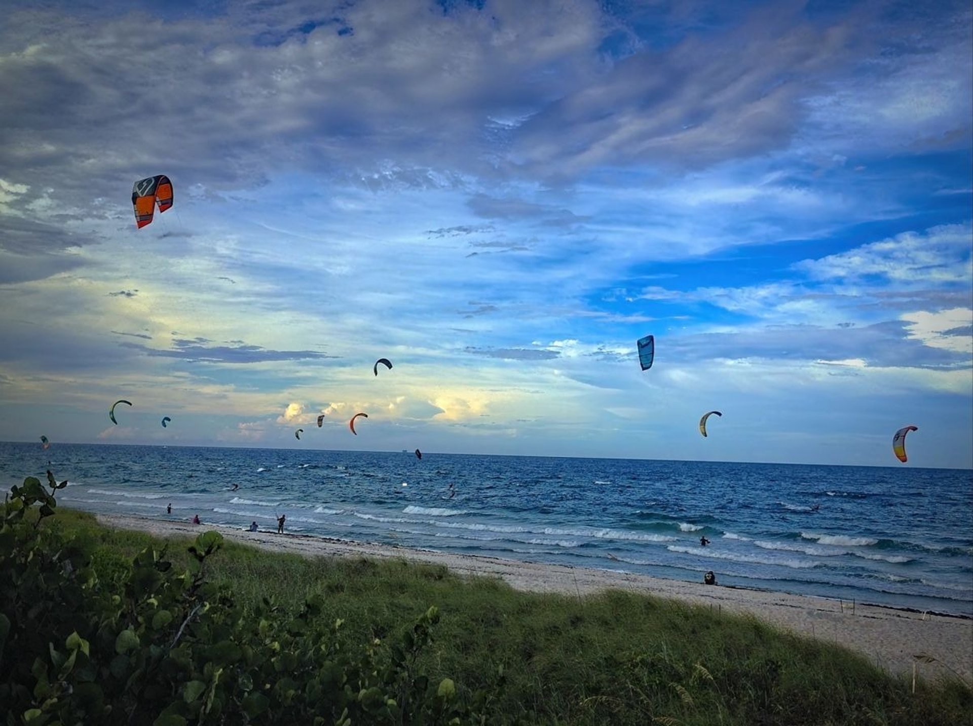 black and white bed linen