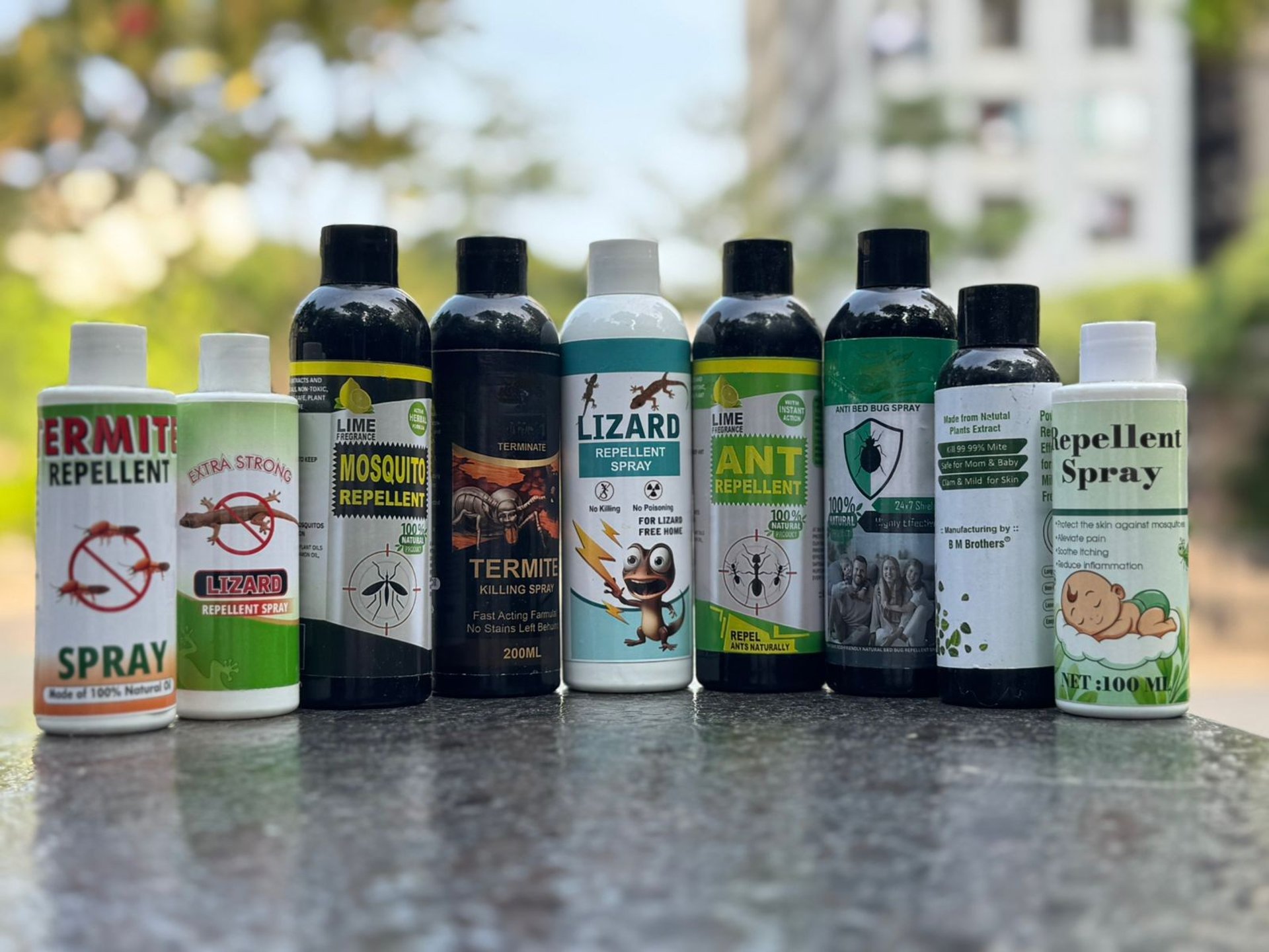 black and white bed linen