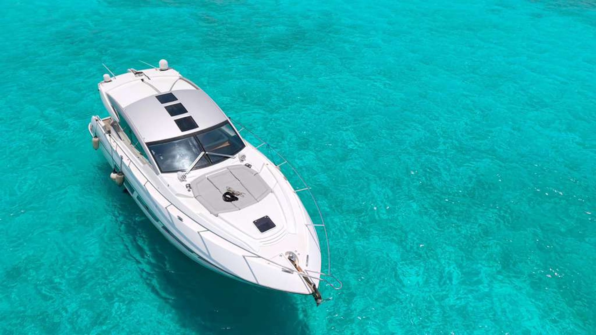 Miami yacht rental Sunseeker 60FT for VIP experiences and celebrations