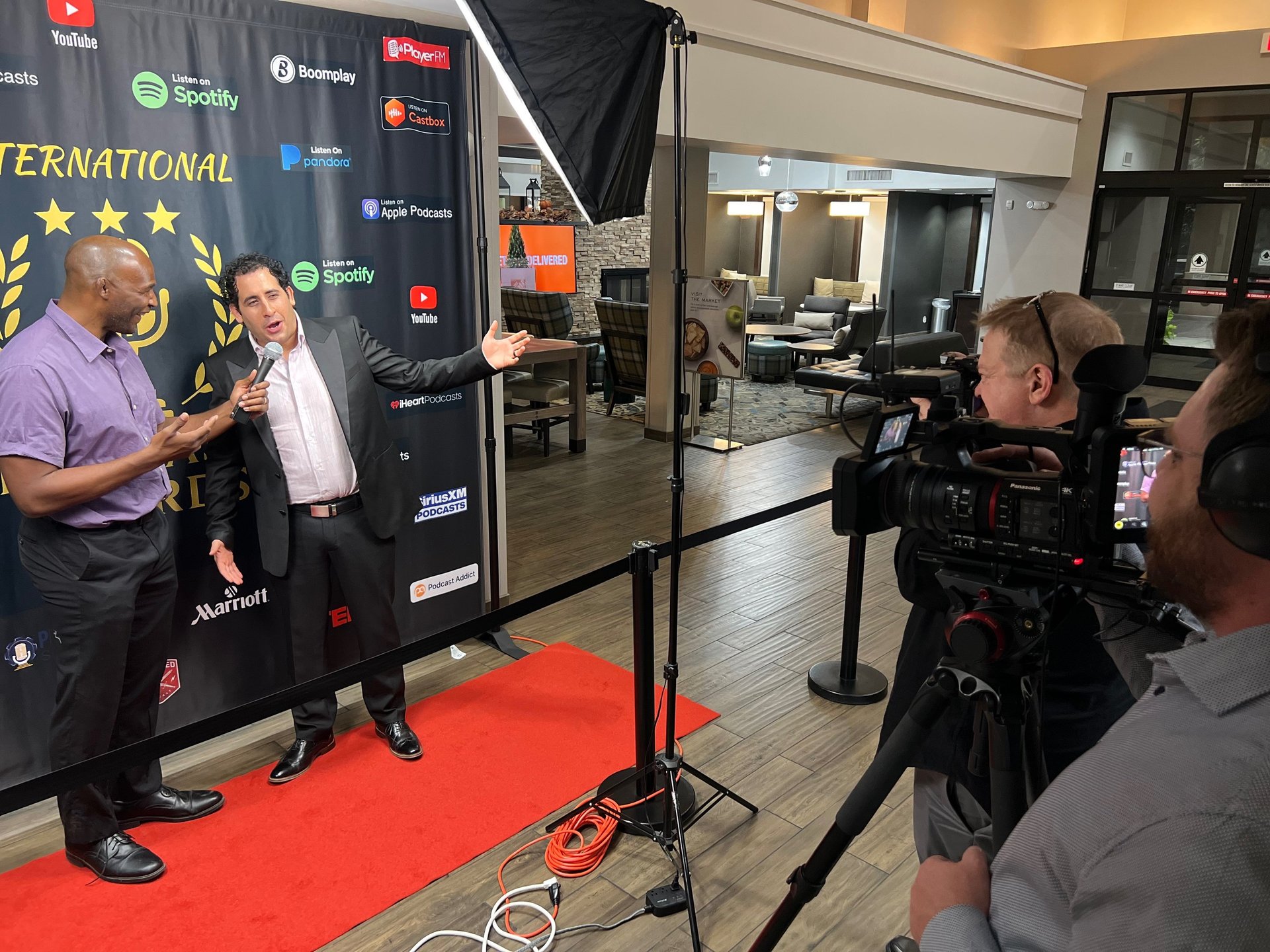 gray computer monitor