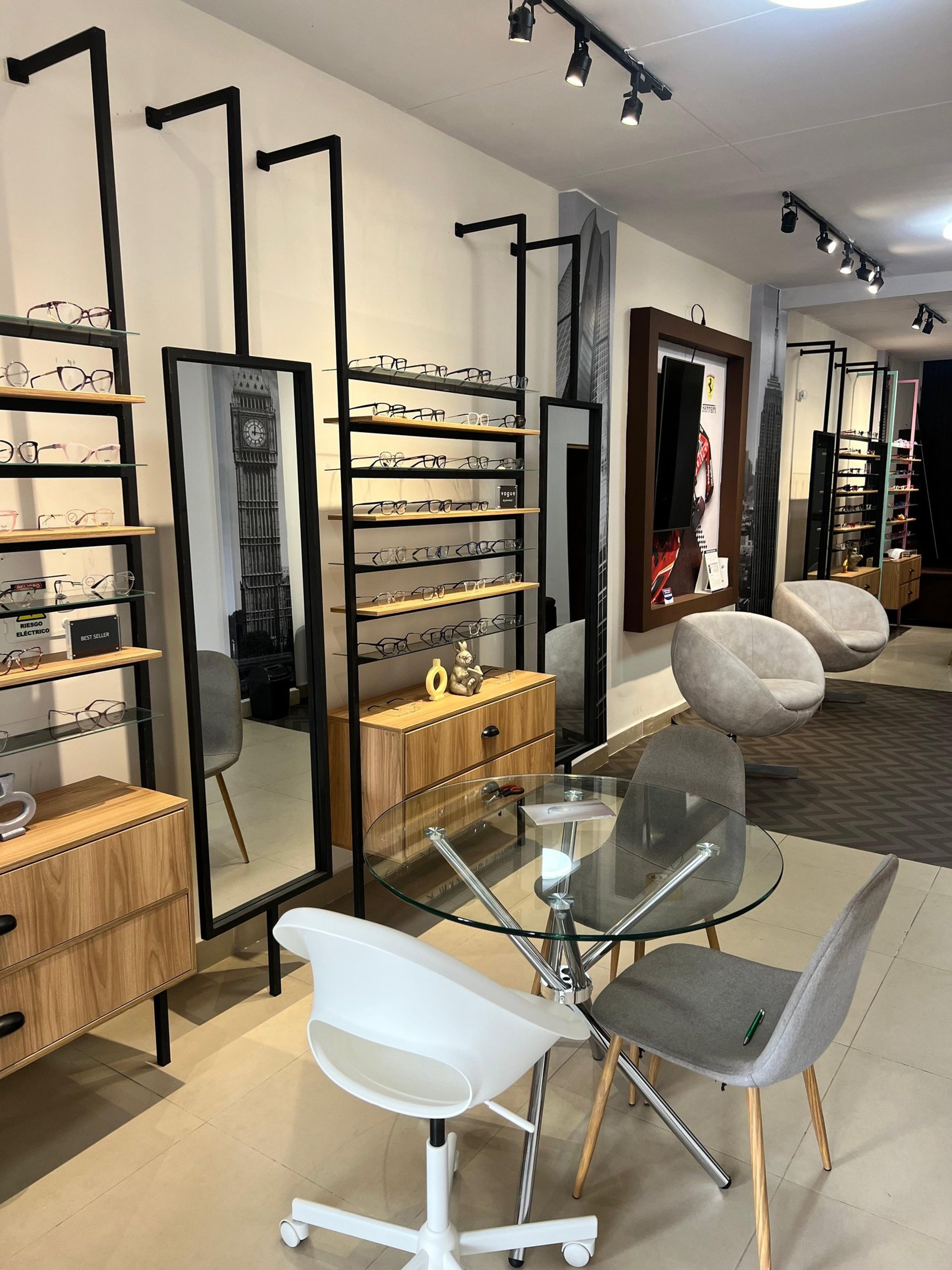 black and white bed linen