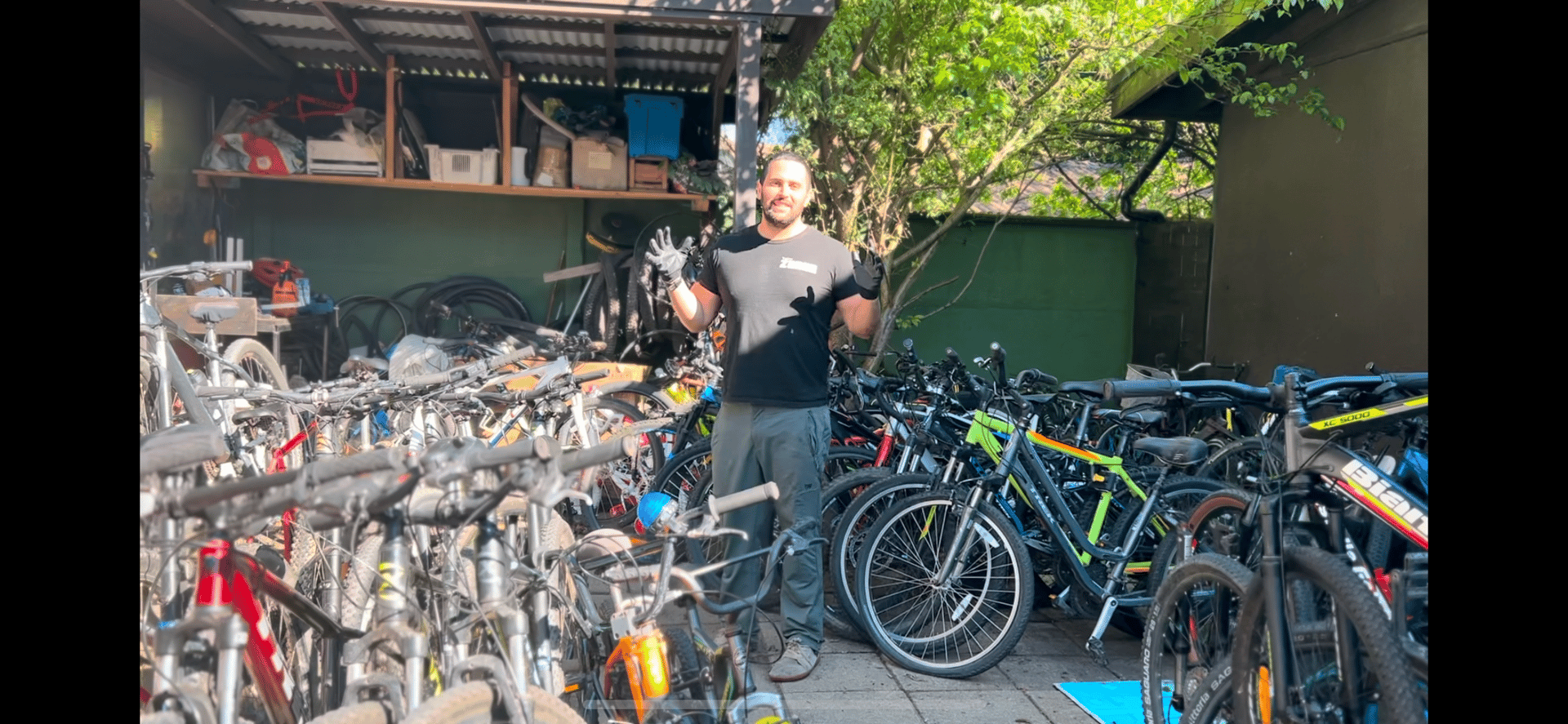 black and white bed linen