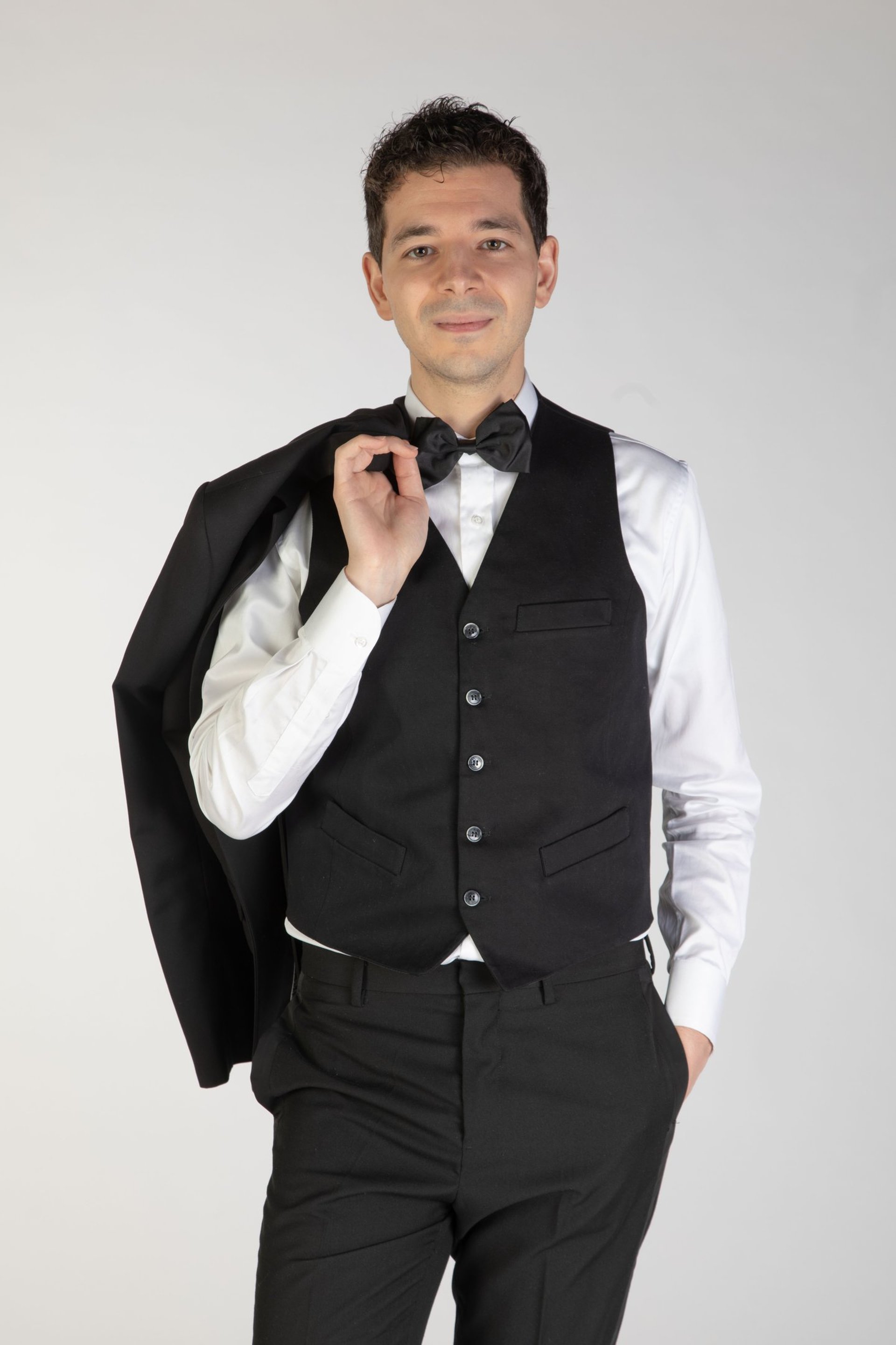 gray computer monitor