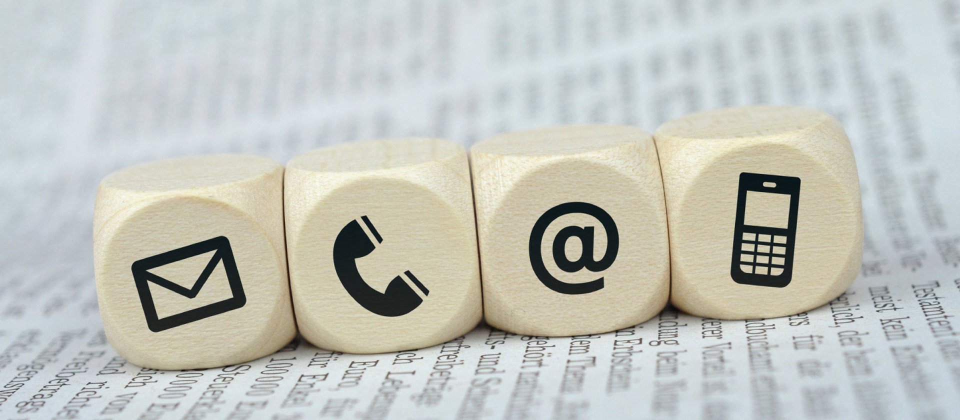 gray computer monitor