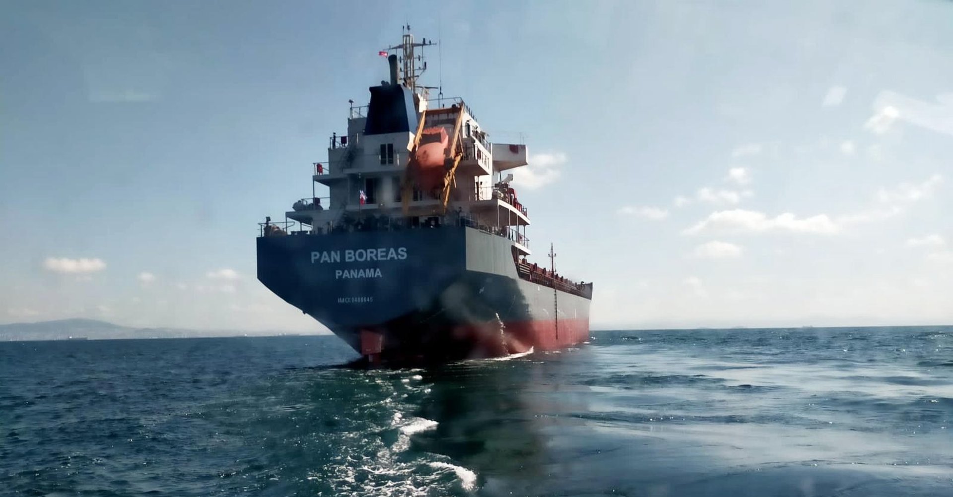 gray computer monitor