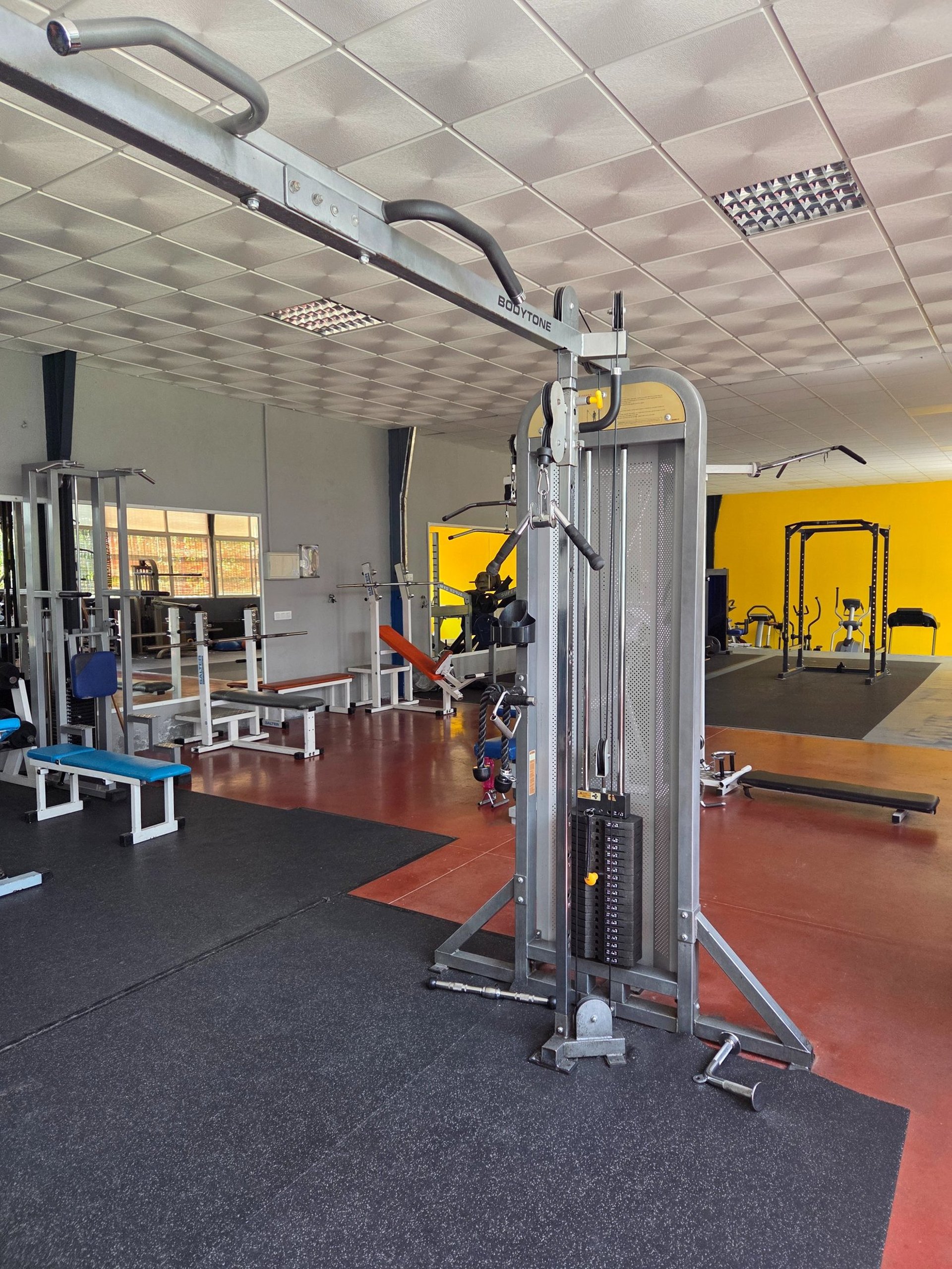 gray computer monitor