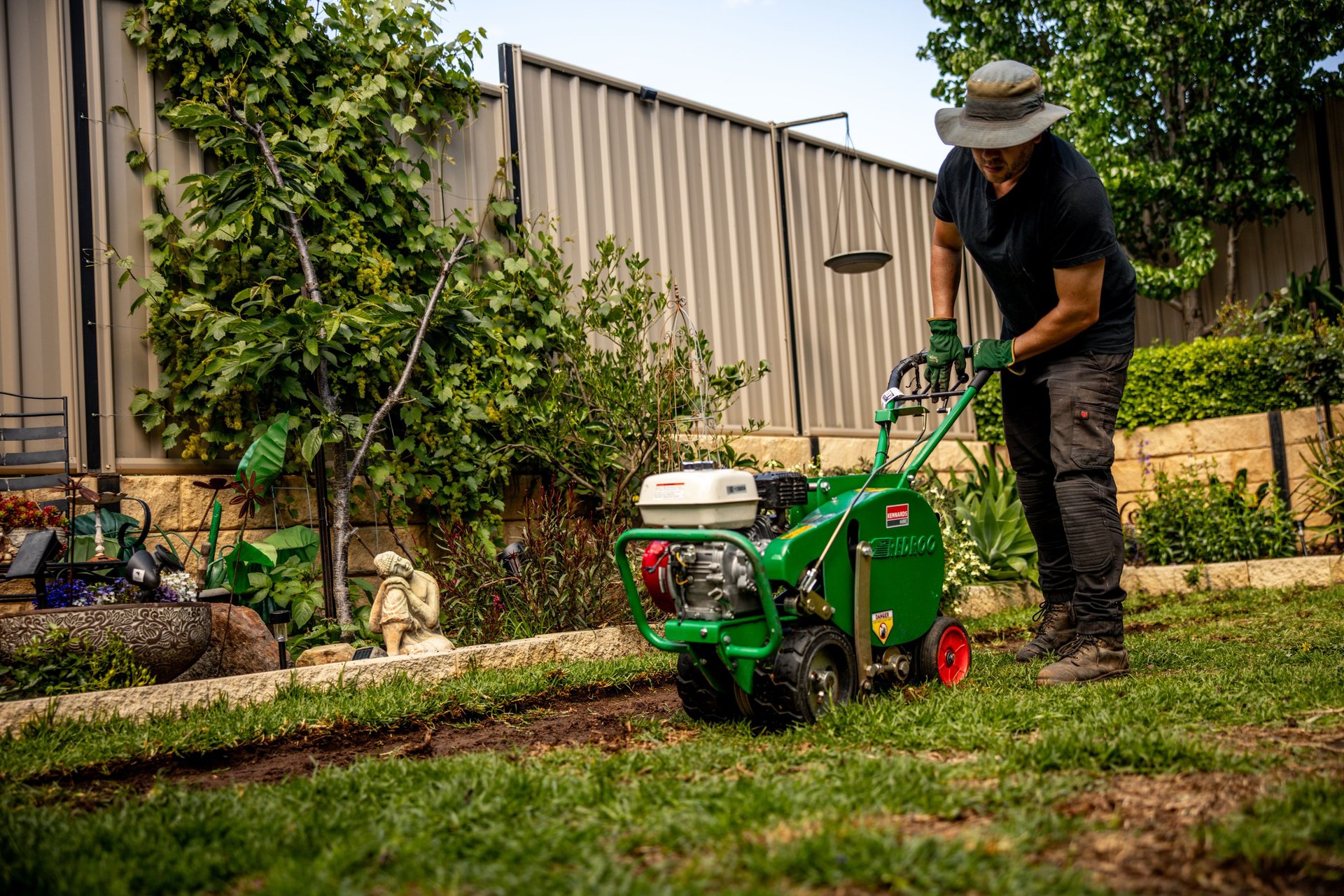 black and white bed linen