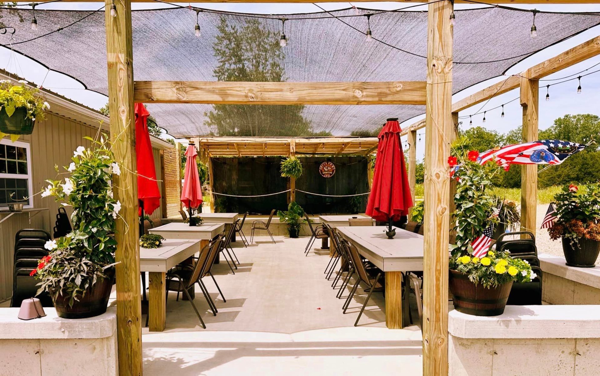 black and white bed linen