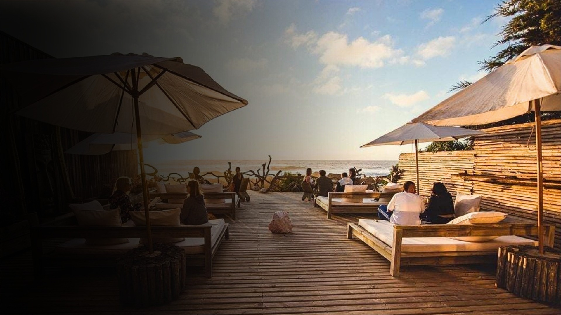 black and white bed linen