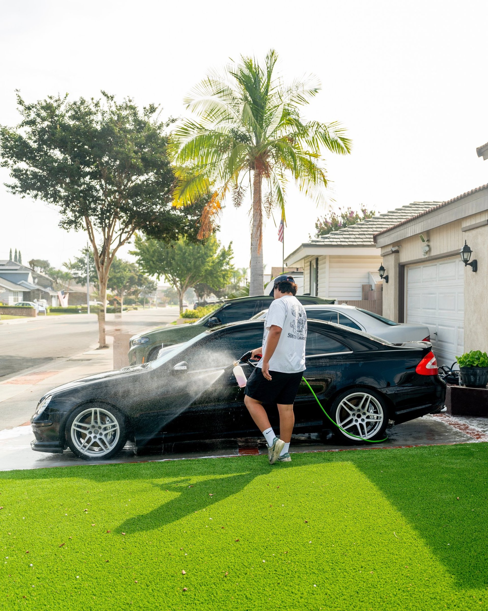 black and white bed linen