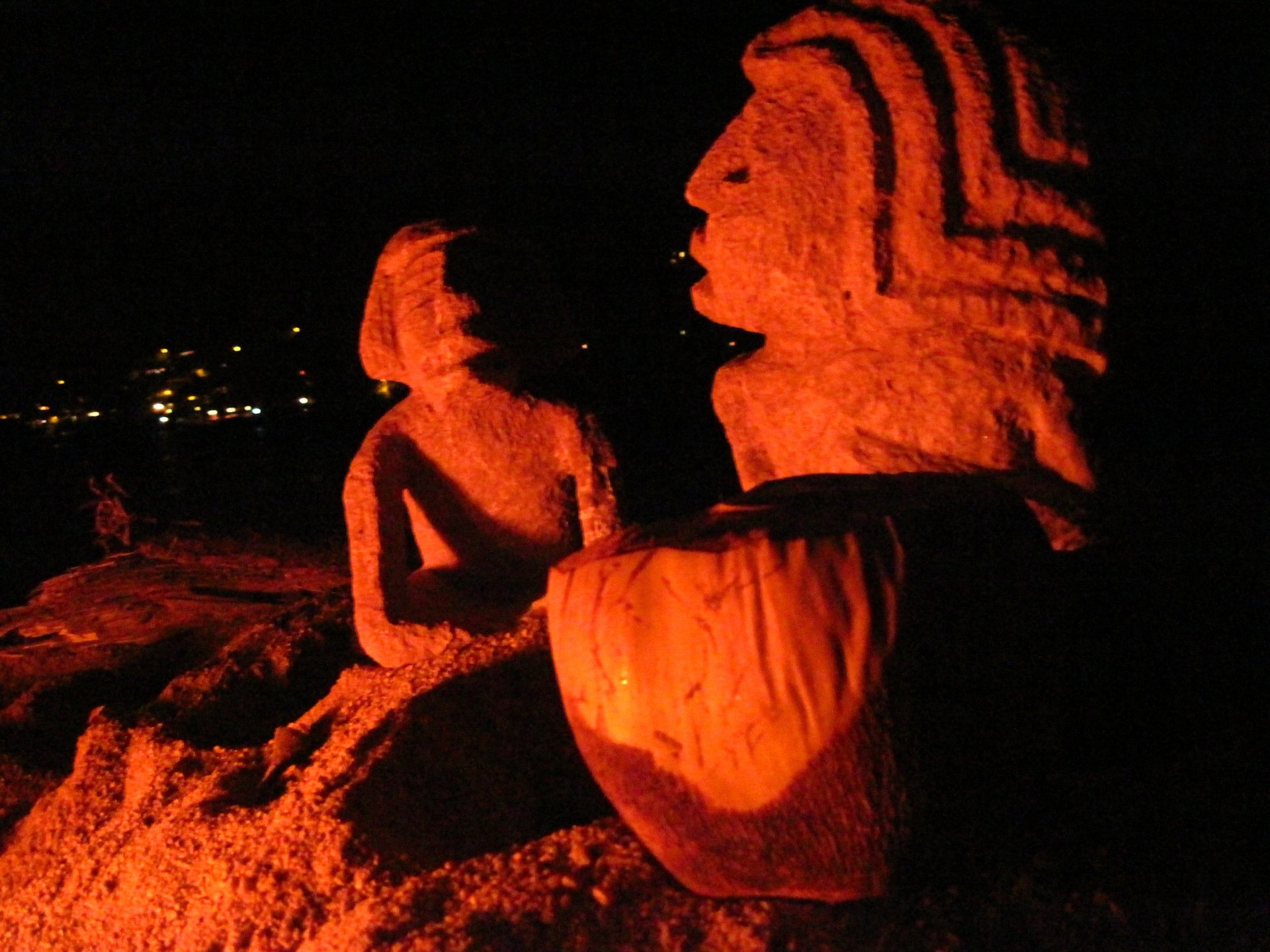 gray computer monitor