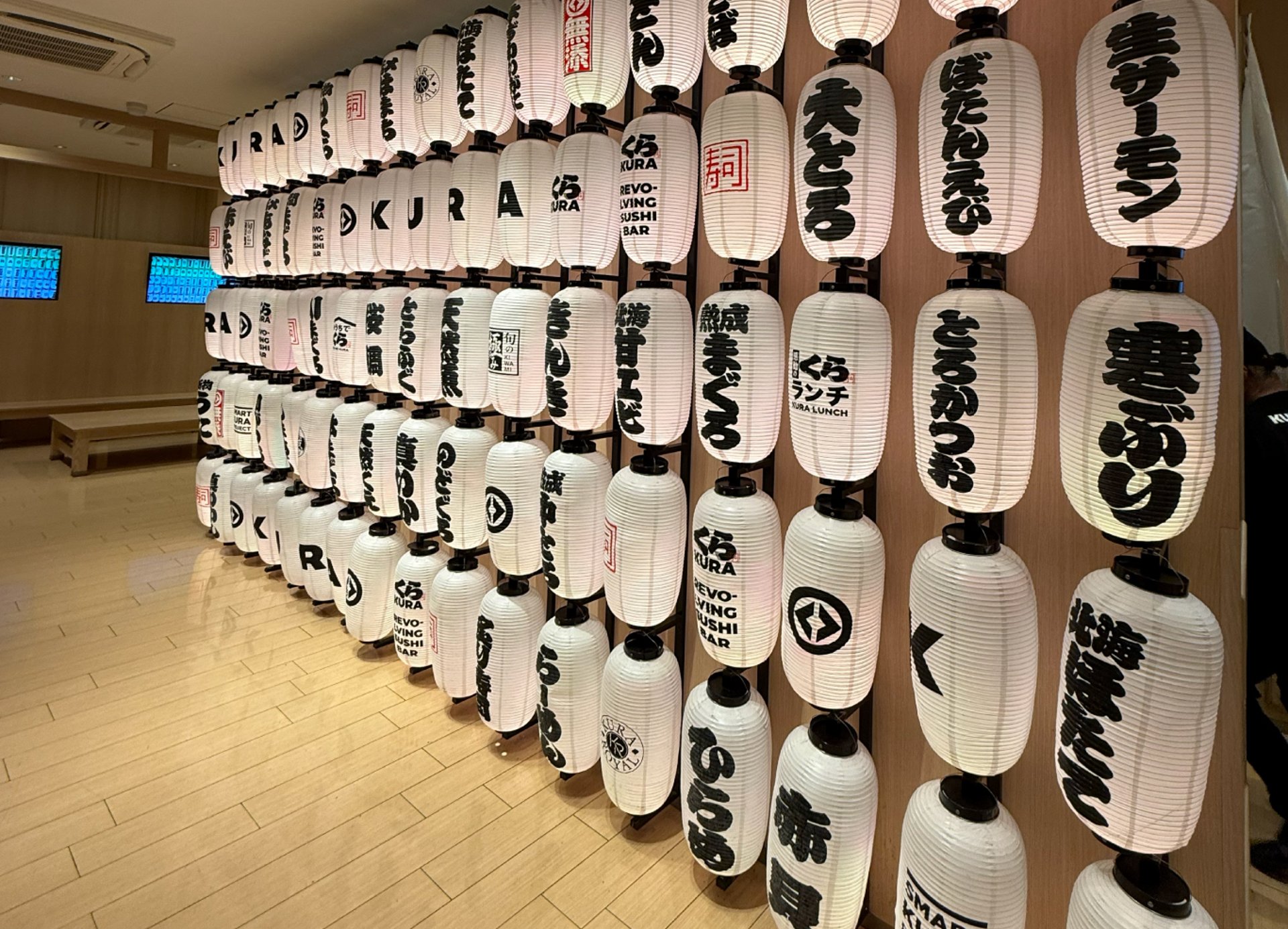 gray computer monitor