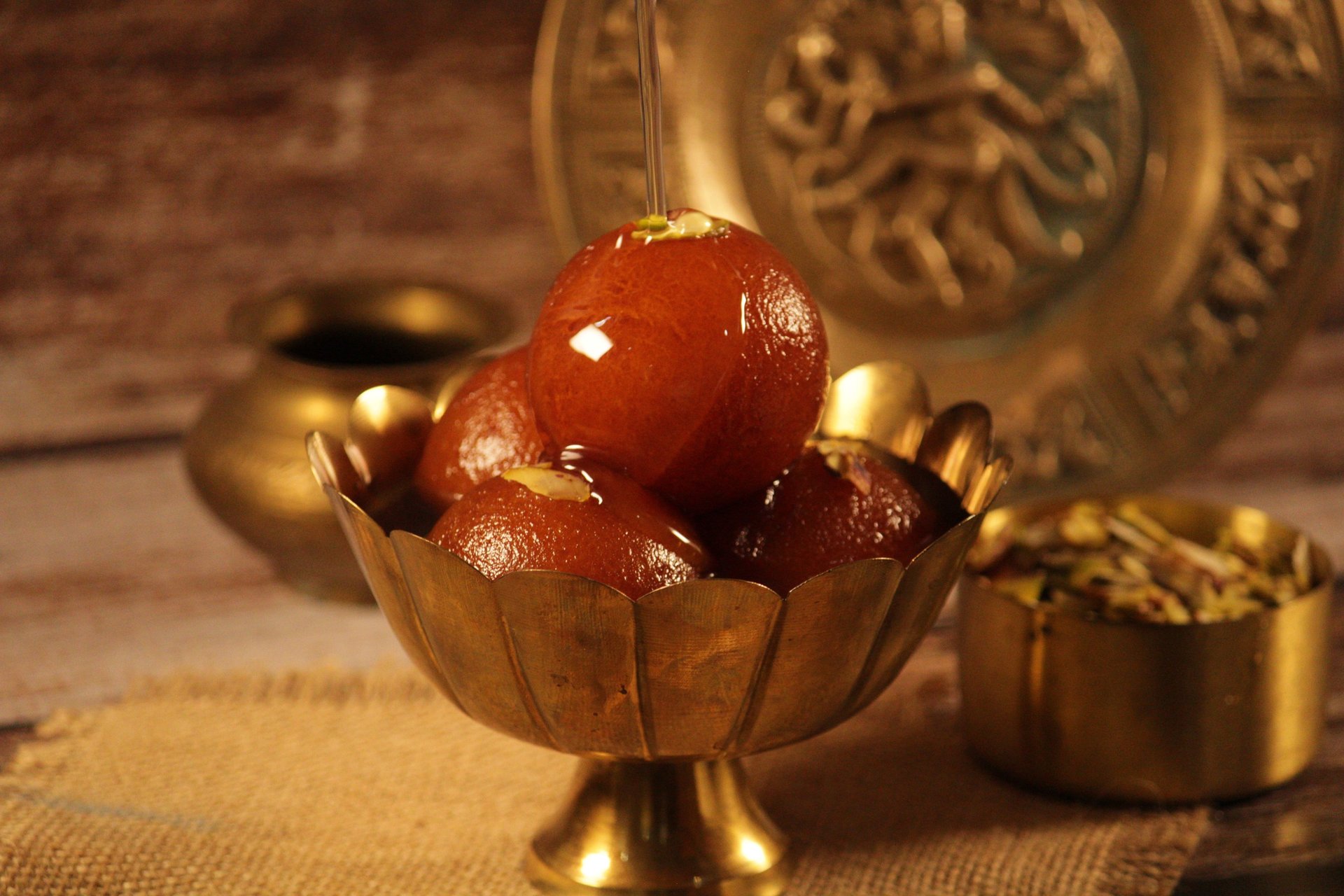 black and white bed linen