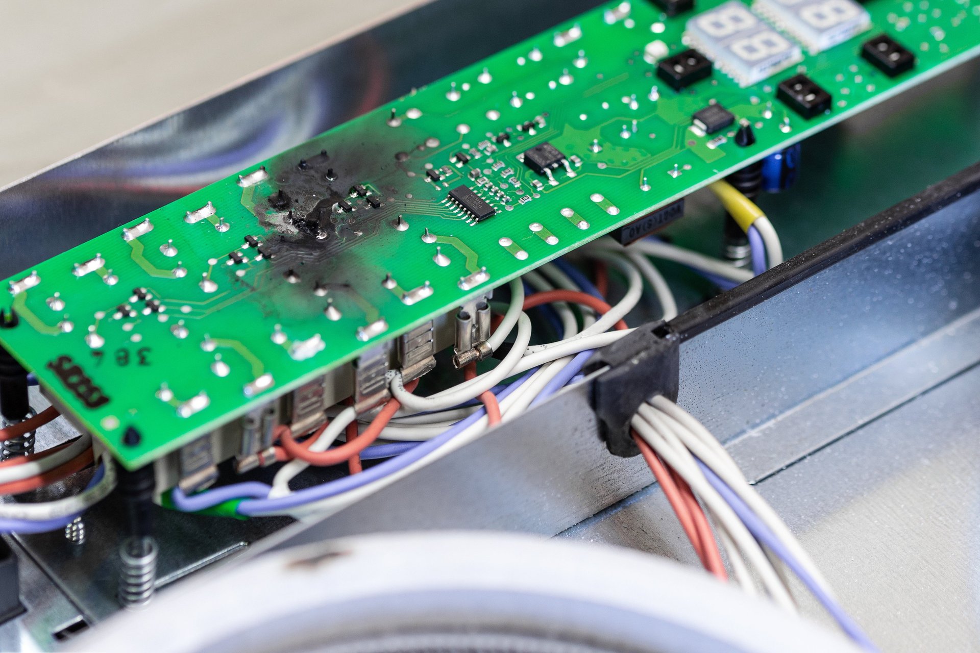 black and white bed linen