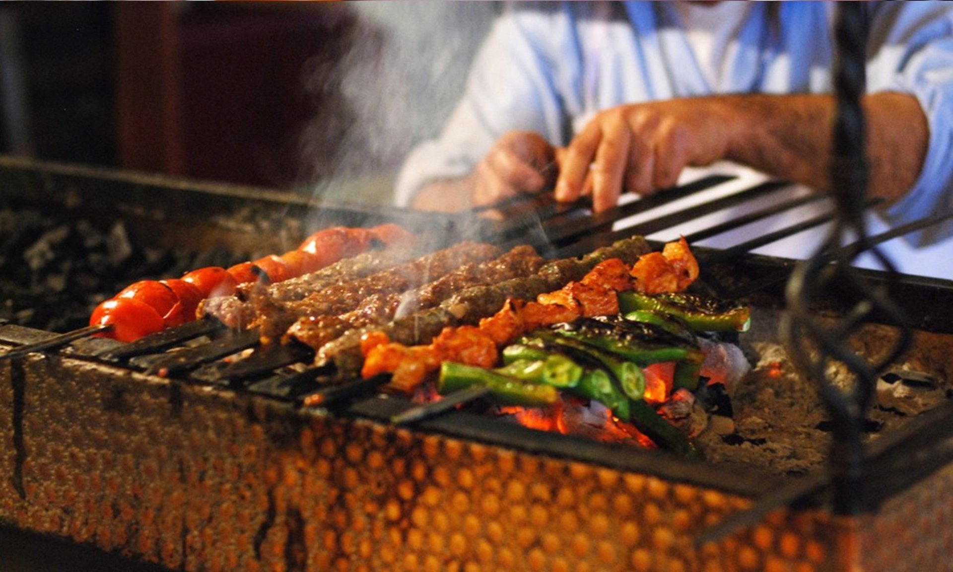 black and white bed linen