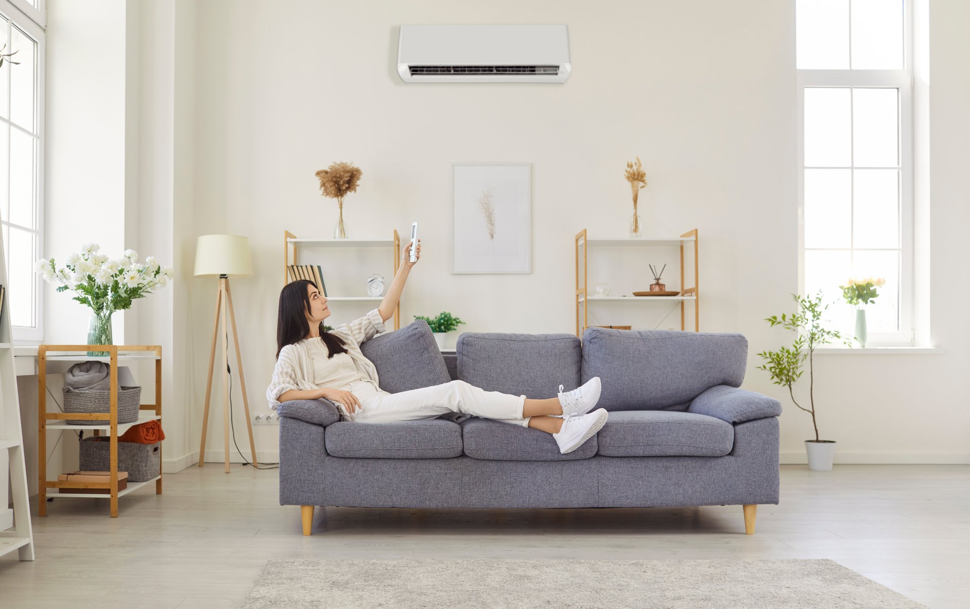 black and white bed linen