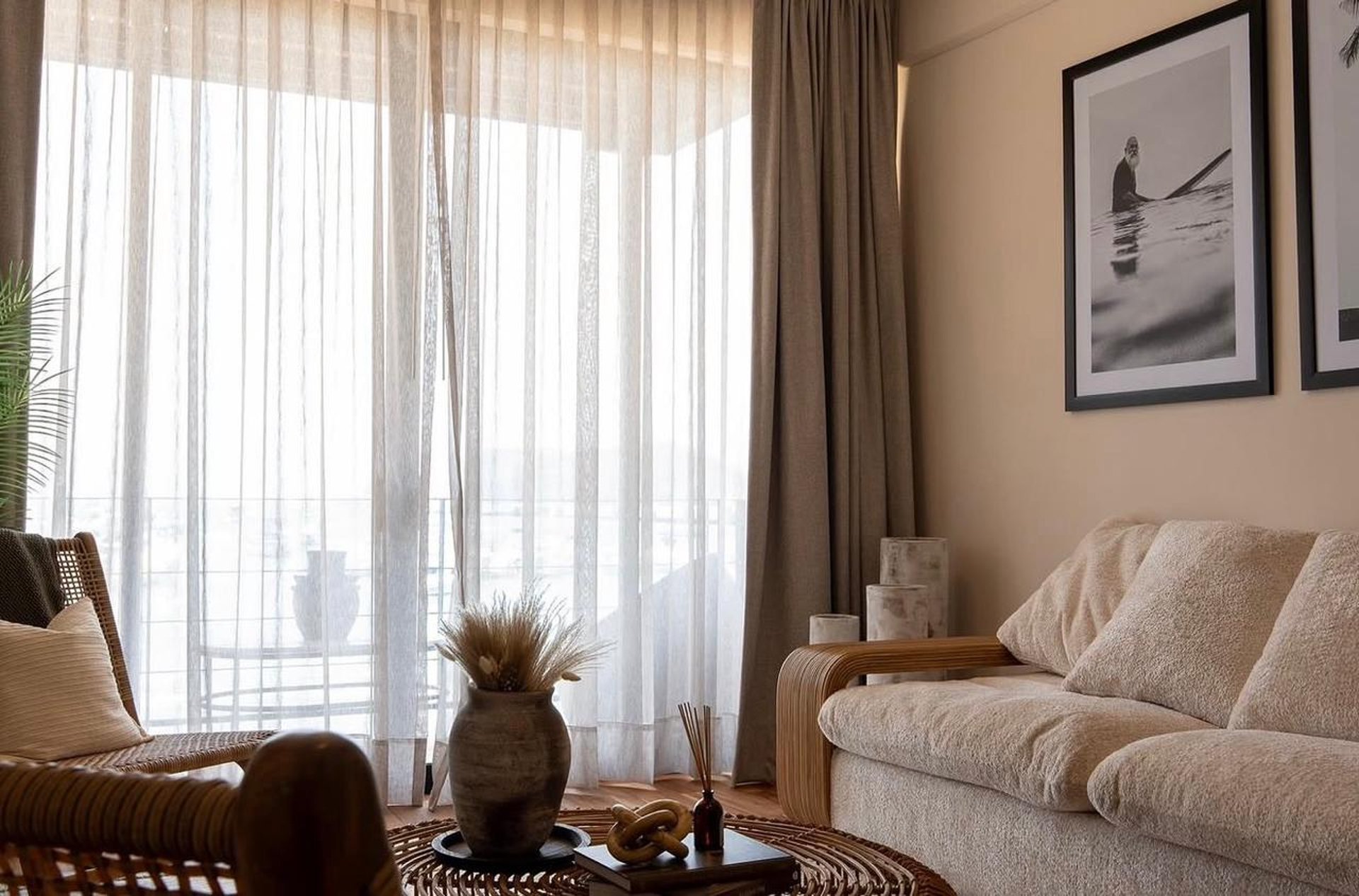 black and white bed linen