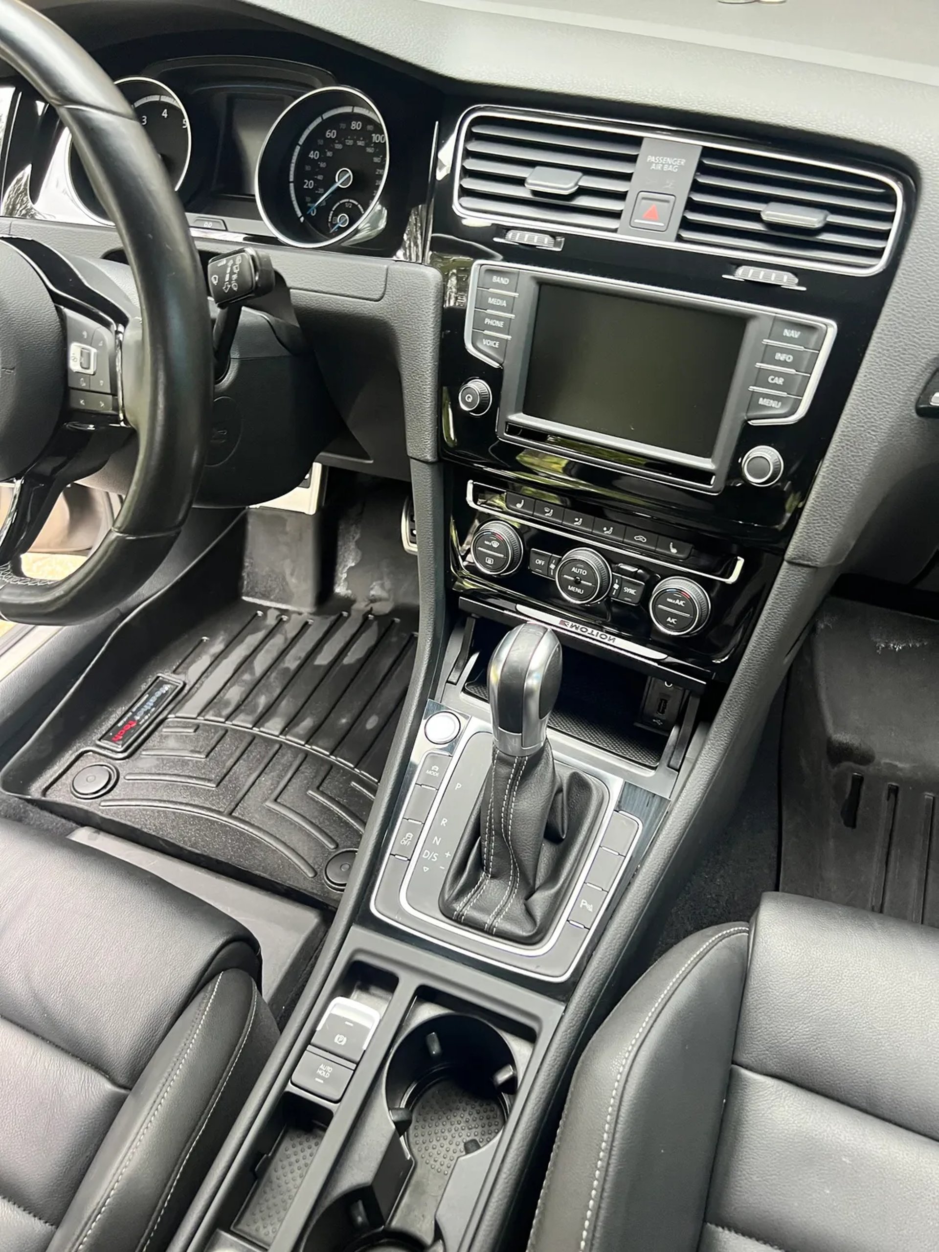 Interior Car detailing fairlawn ohio