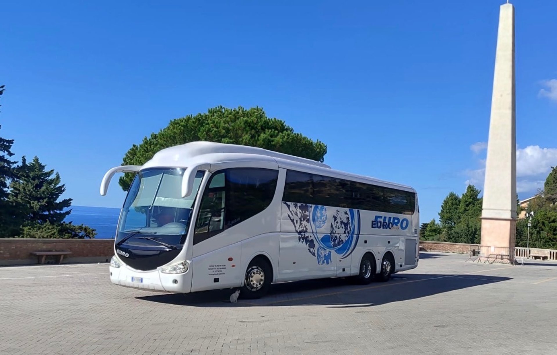 black and brown leather padded tub sofa