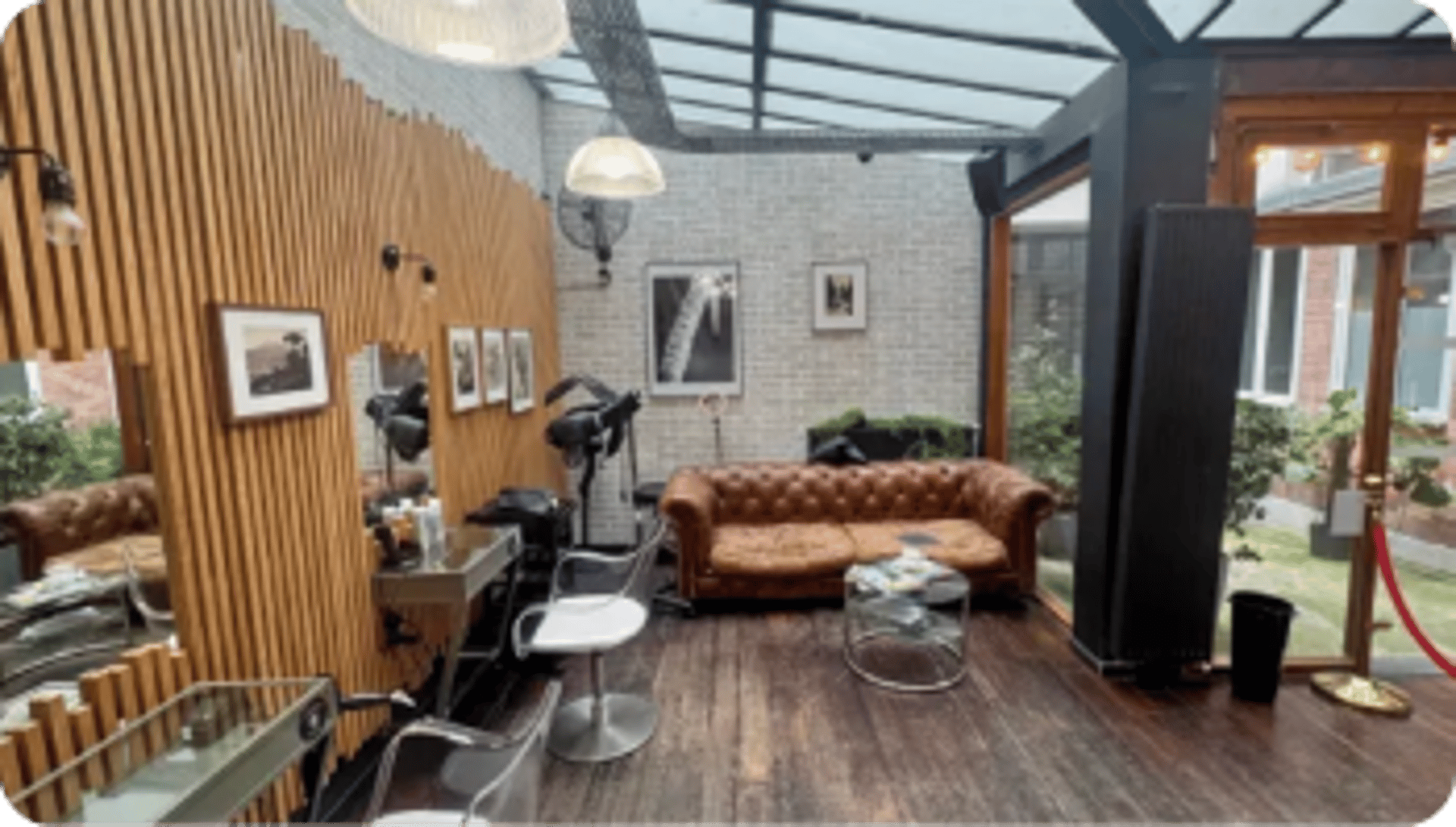 black and white bed linen