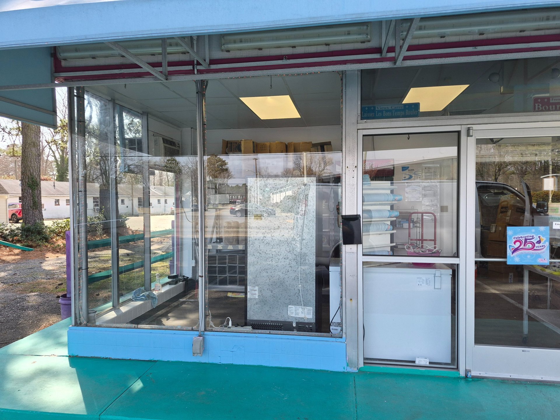 glass repair and replacement company