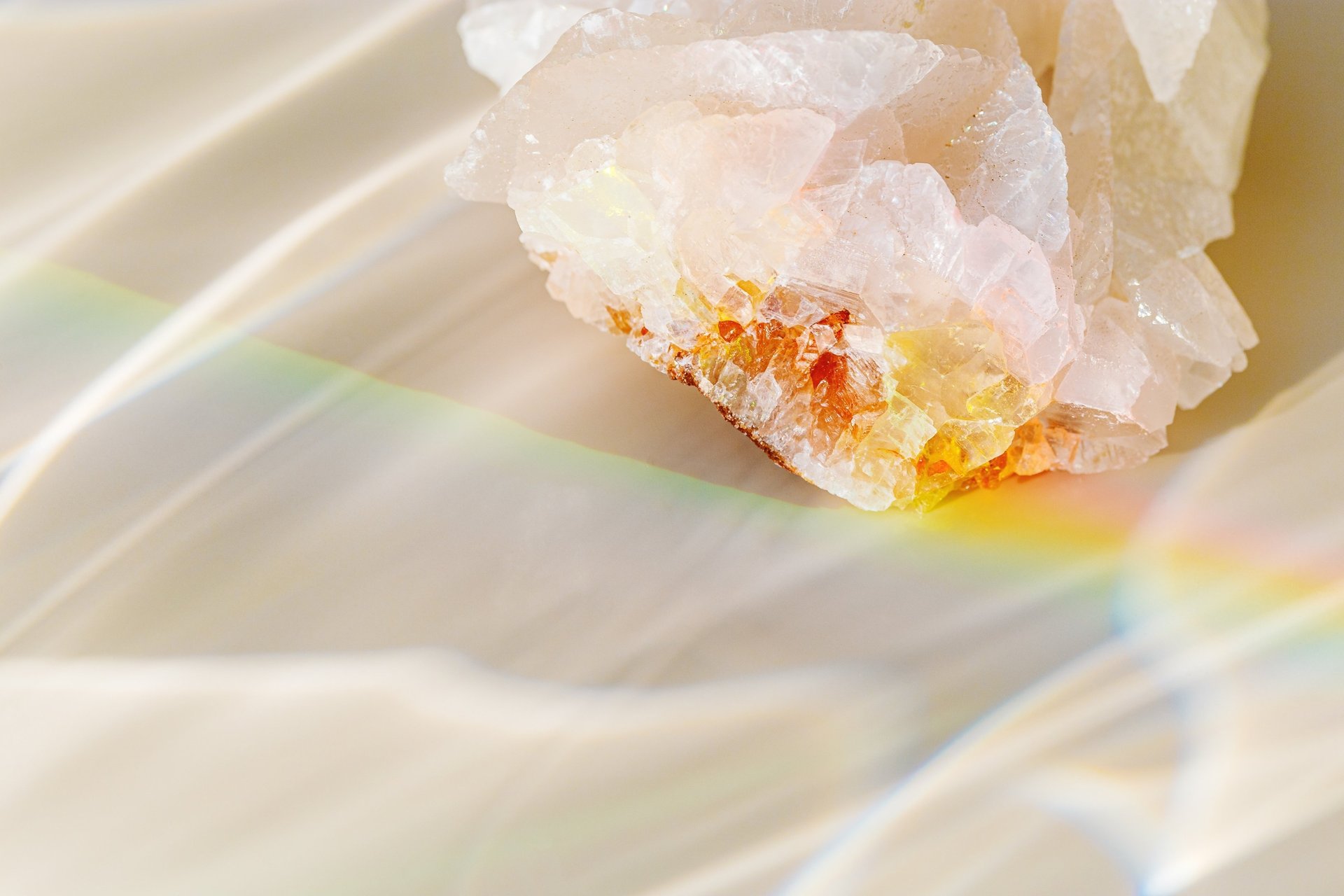 gray computer monitor