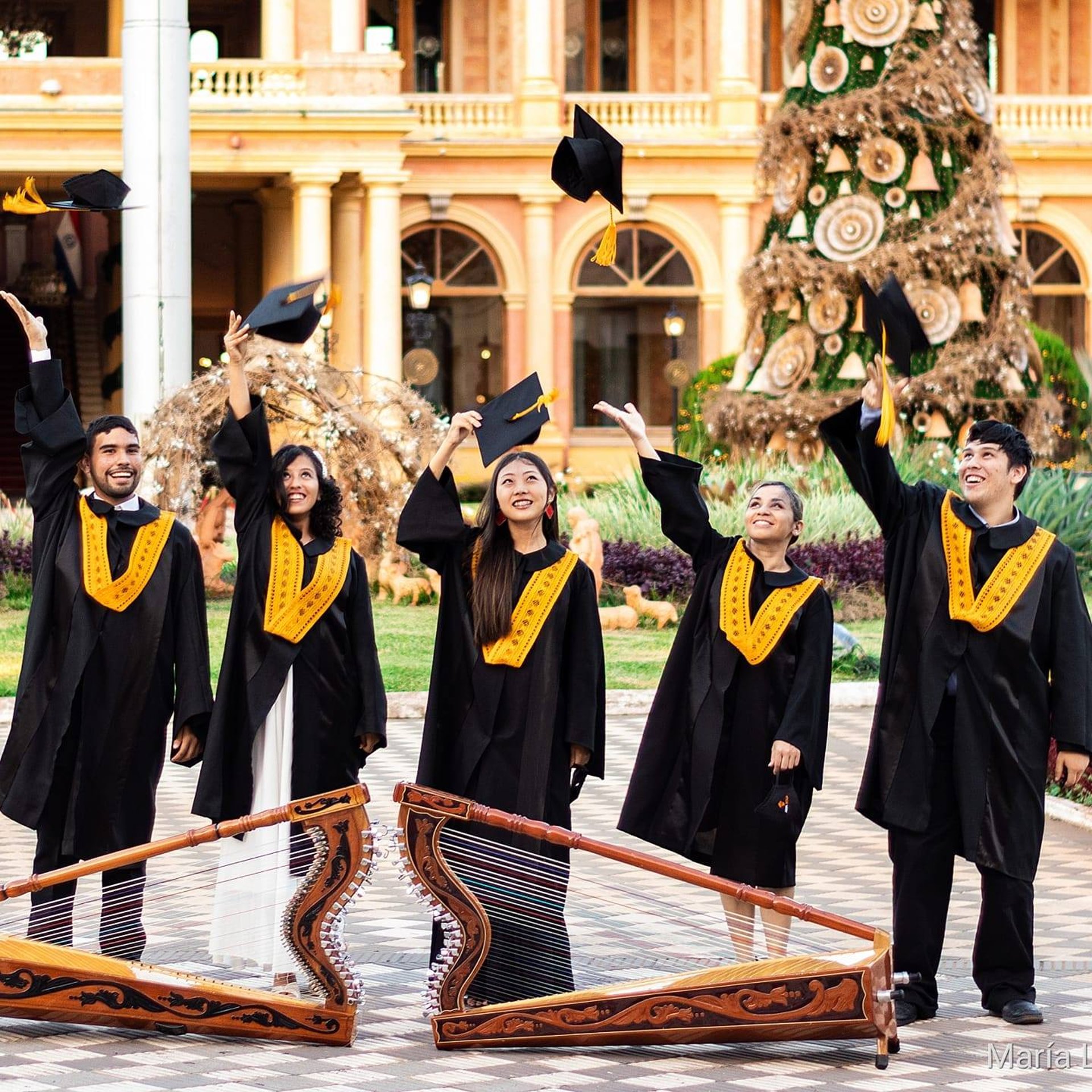 black and brown leather padded tub sofa