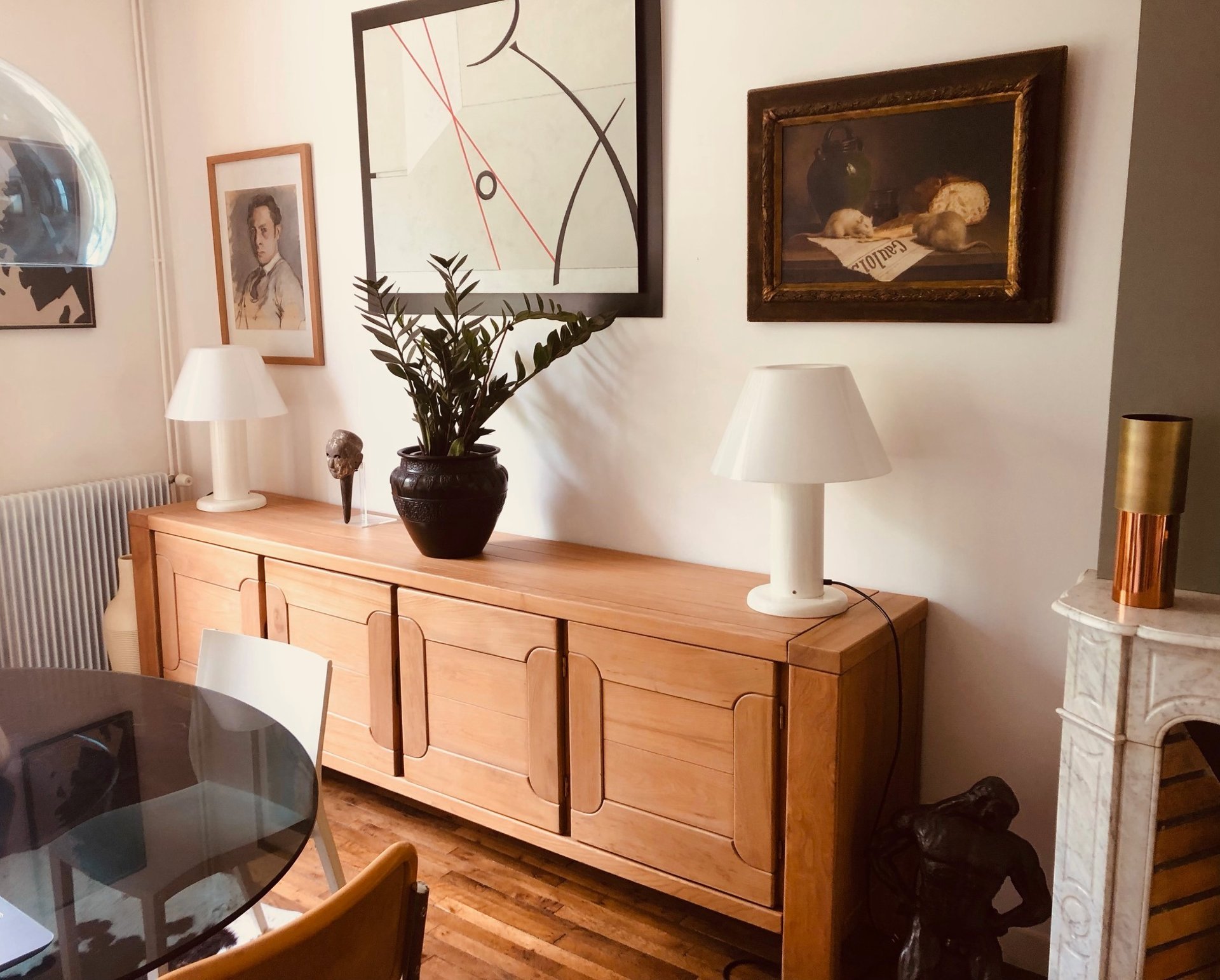 person wearing grey knit sweater